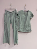 Healing Hands Purple Label Tina Scrub set sz XS top and S bottoms