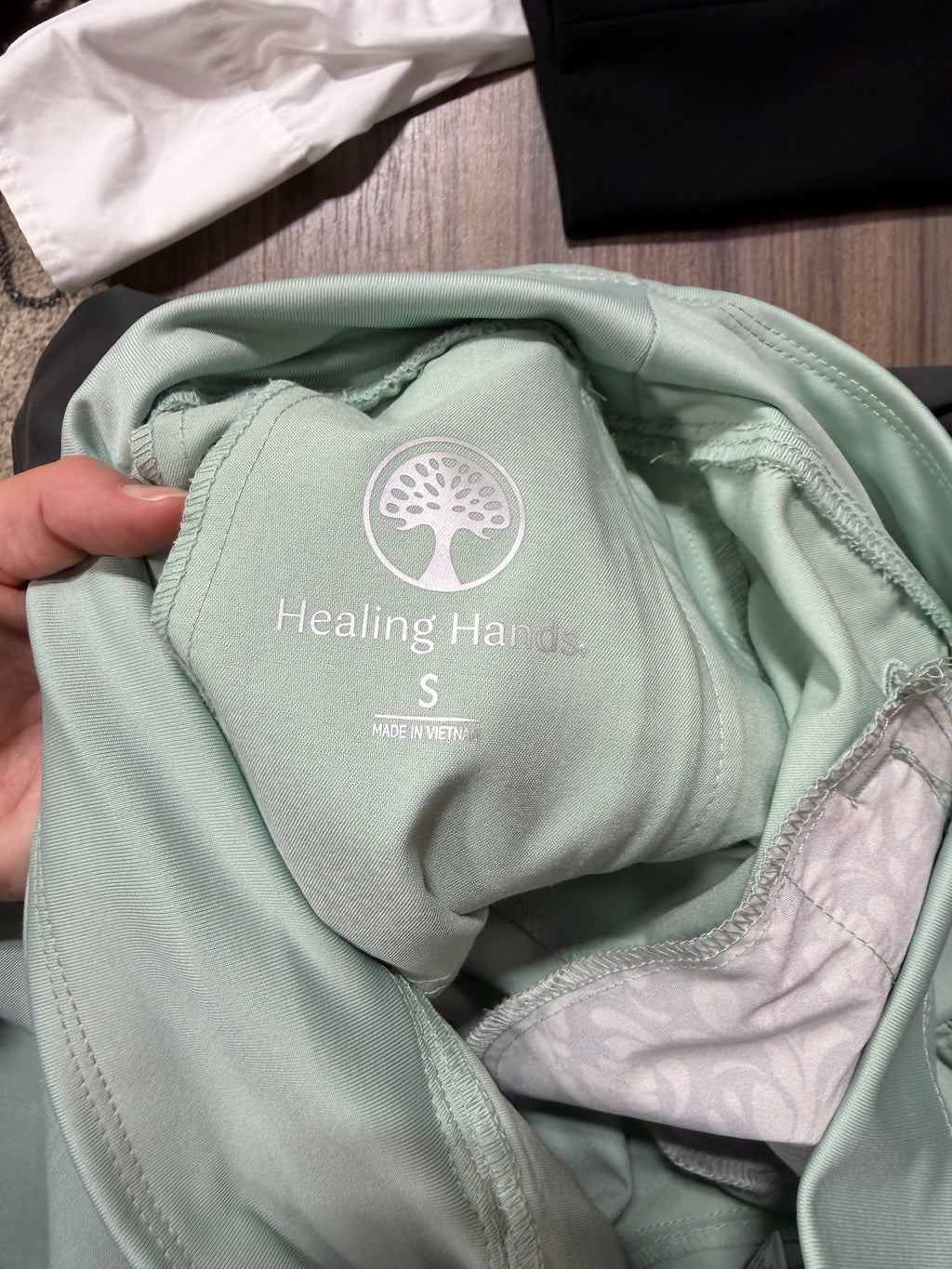 Healing Hands Purple Label Tina Scrub set sz XS top and S bottoms