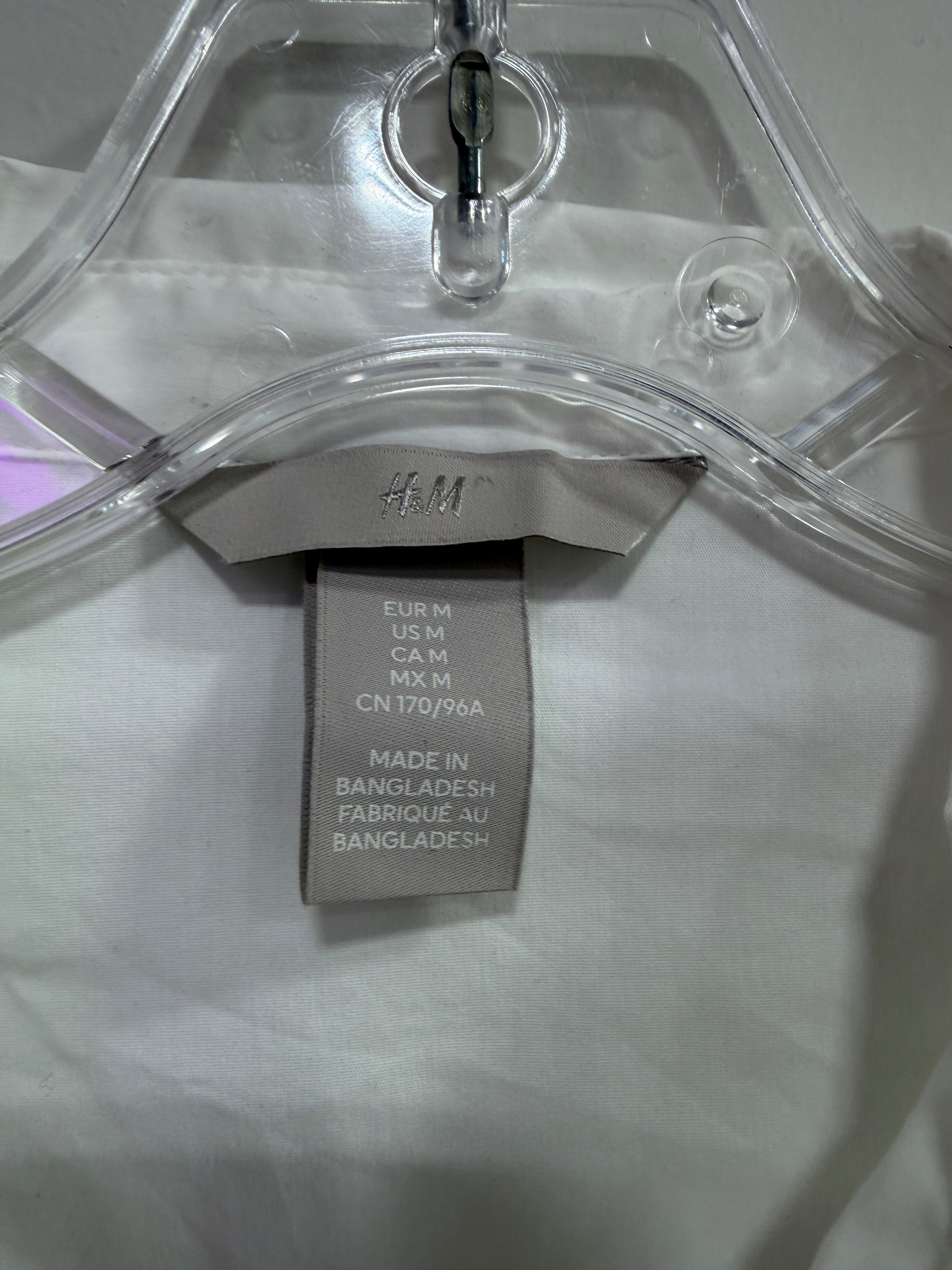H&M white long-sleeve button-down shirt sz M