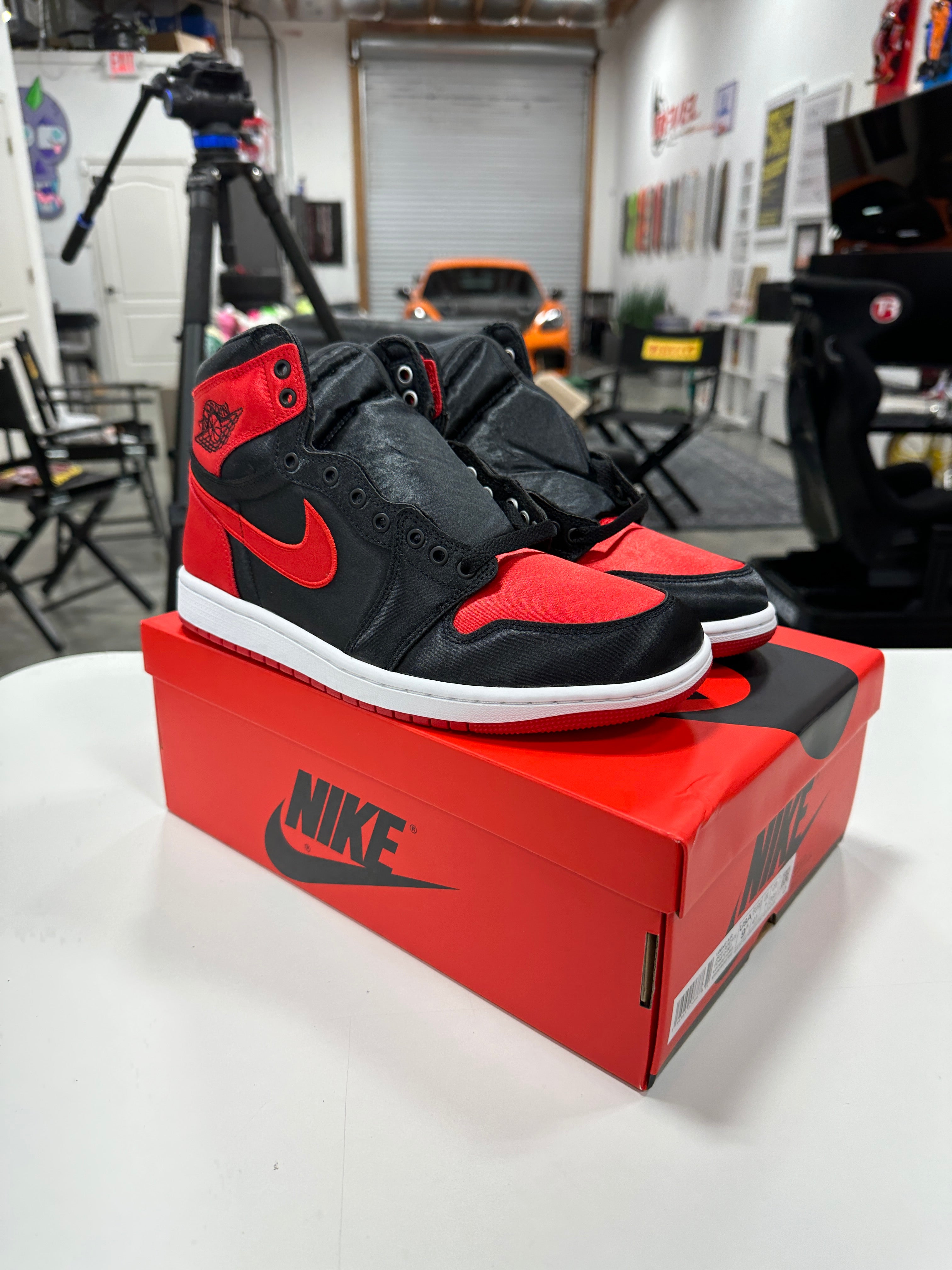 Jordan 1 Retro High OG Satin Bred Sz Mens 8 W9.5