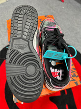 Load image into Gallery viewer, Nike Dunk Low Graffiti Sz 9.5
