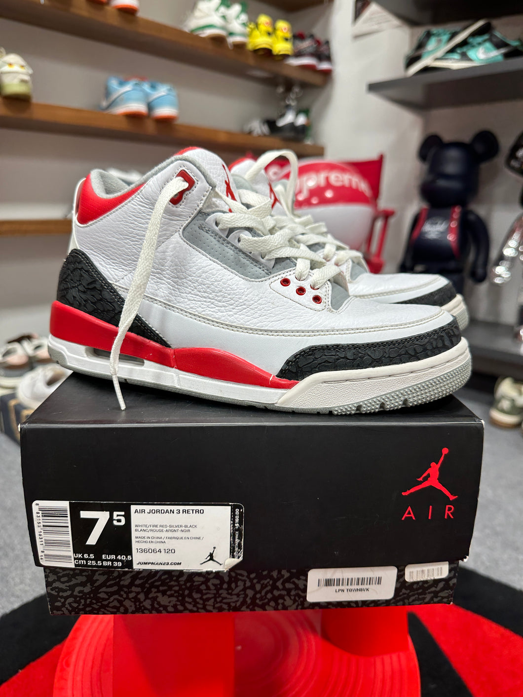 Jordan 3 Fire Red Sz 7.5