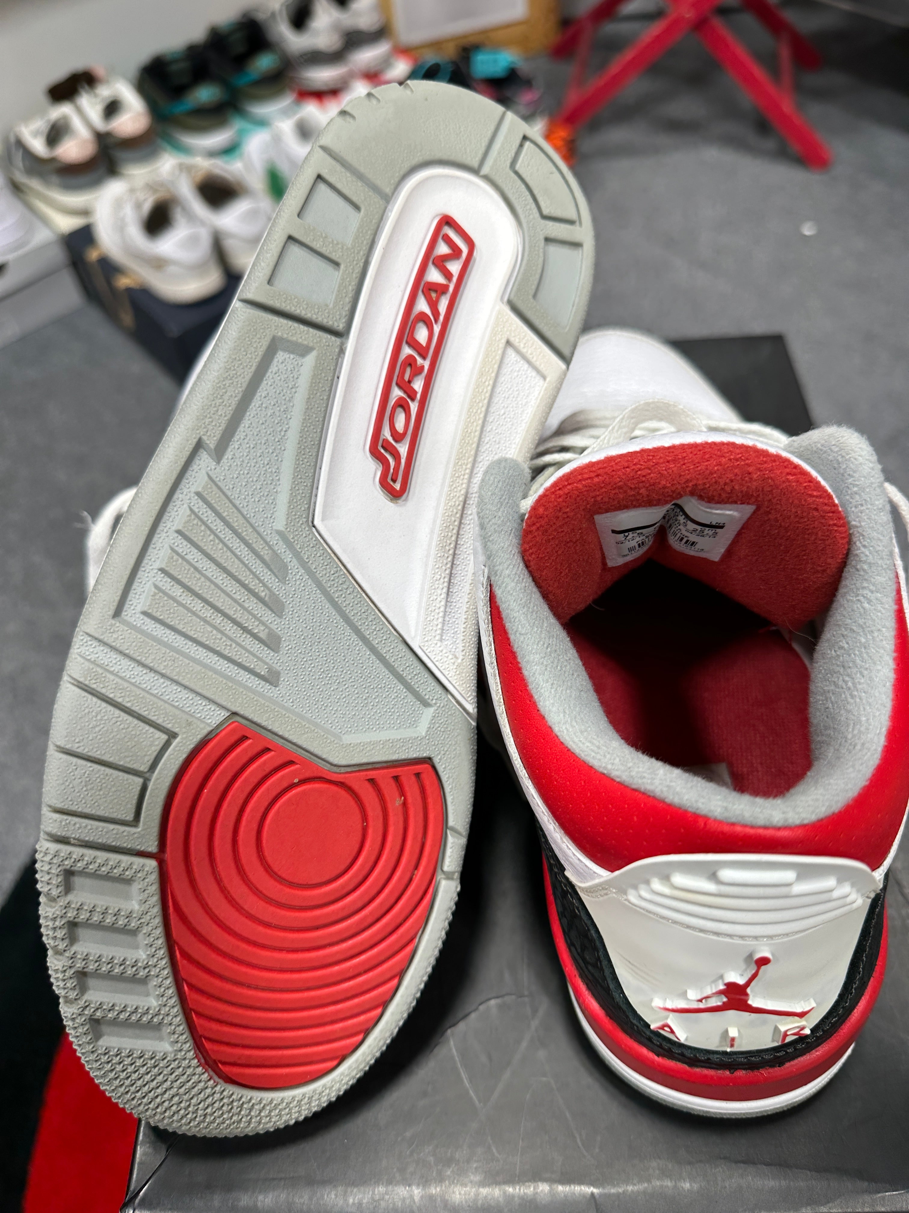 Jordan 3 Fire Red Sz 7.5