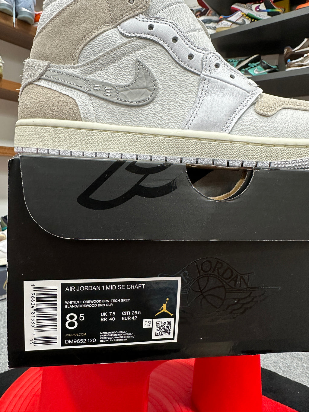 Jordan 1 Mid Craft Sz 8.5