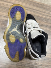 Load image into Gallery viewer, Air Jordan 11 Concord Sz 10.5 No Box
