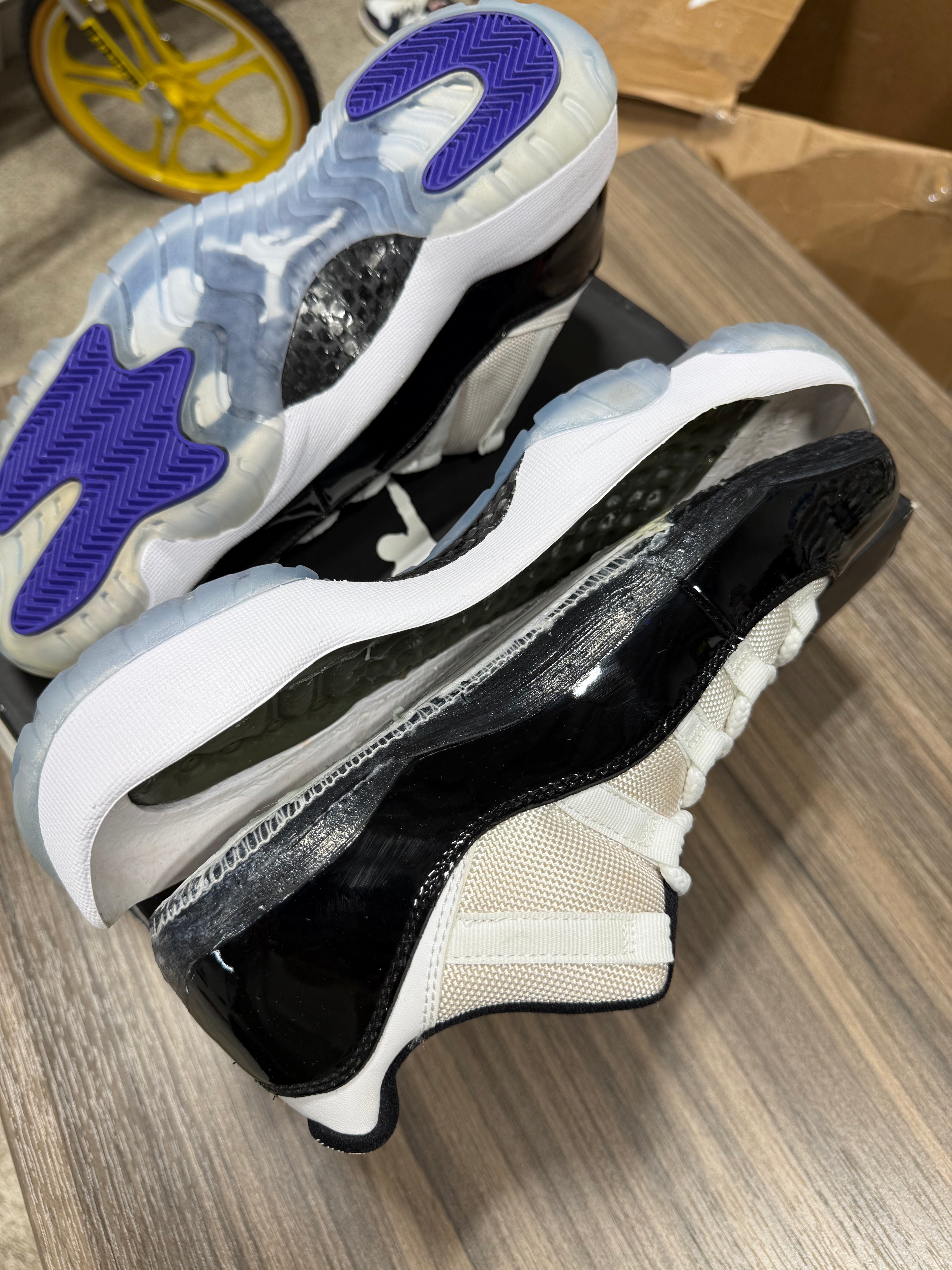 Air Jordan 11 Concord Sz 8.5 Read Description MIDSOLE DISCONNECT