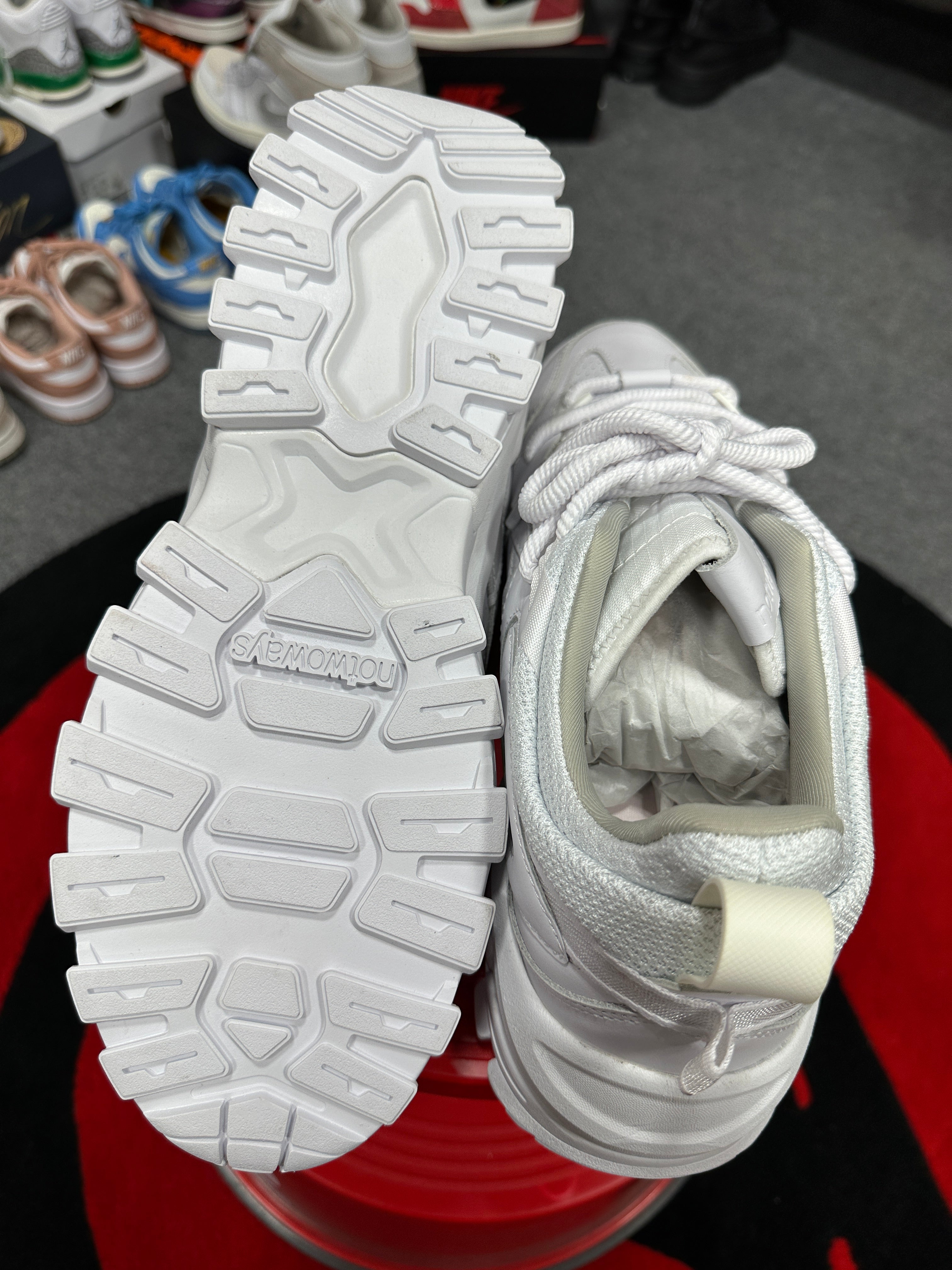 Notwoways Shoes Sz 11 white