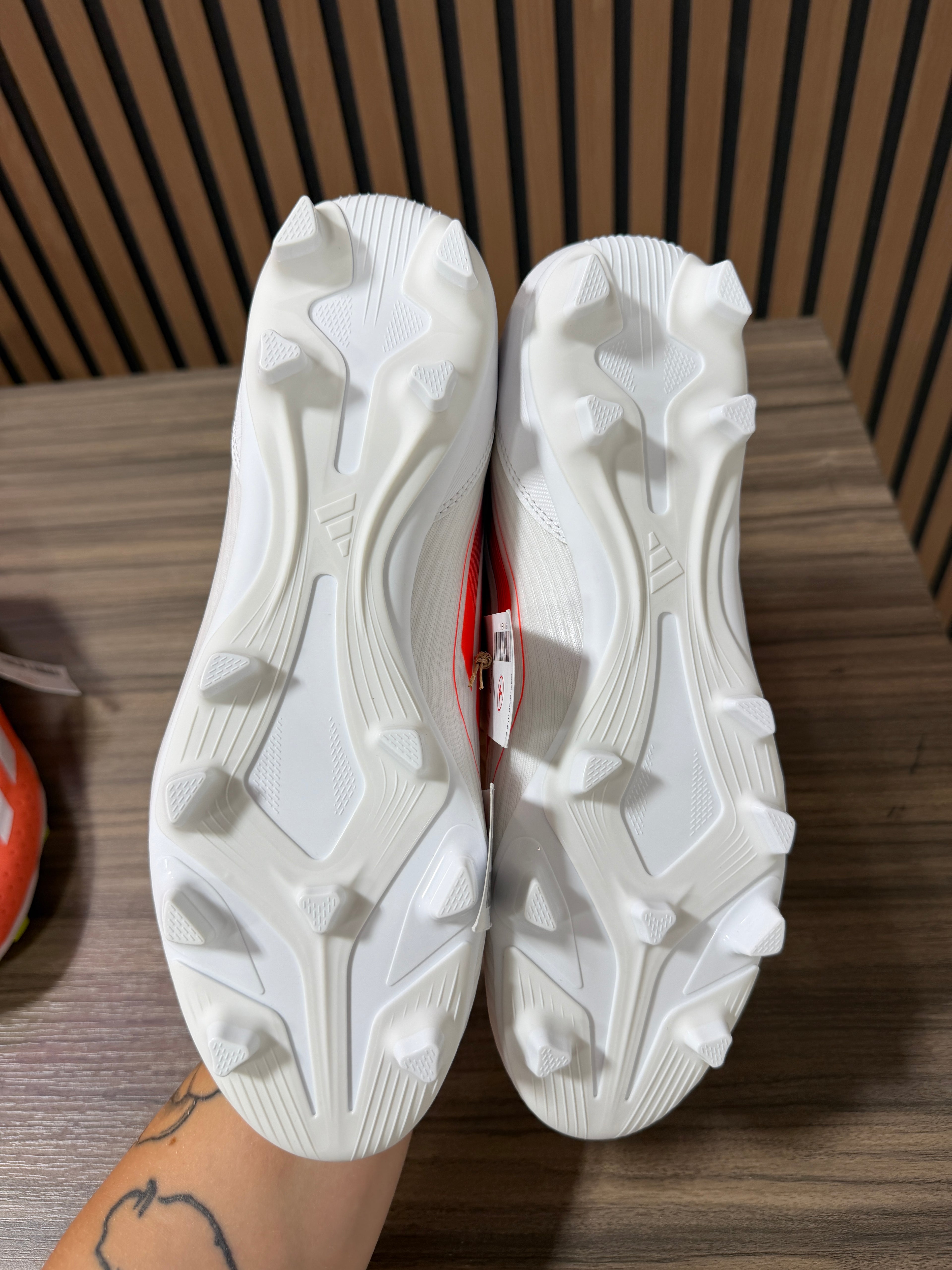 Adidas F50 Club Soccer Cleats Sz 9