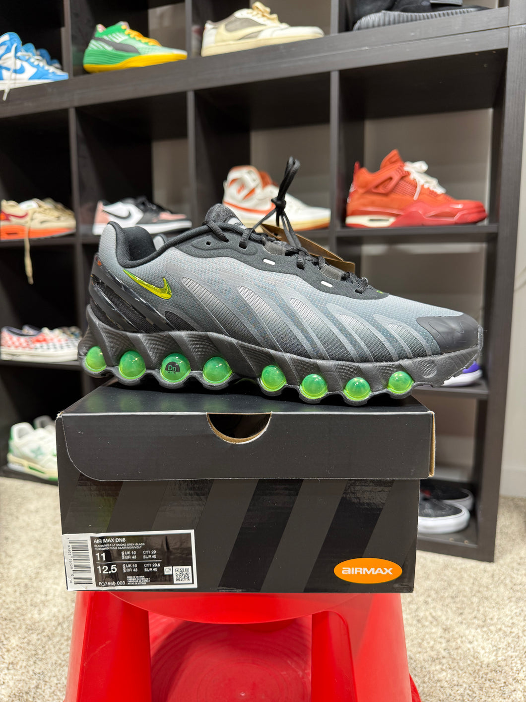 Air Max DN8 Black/Green Sz 11