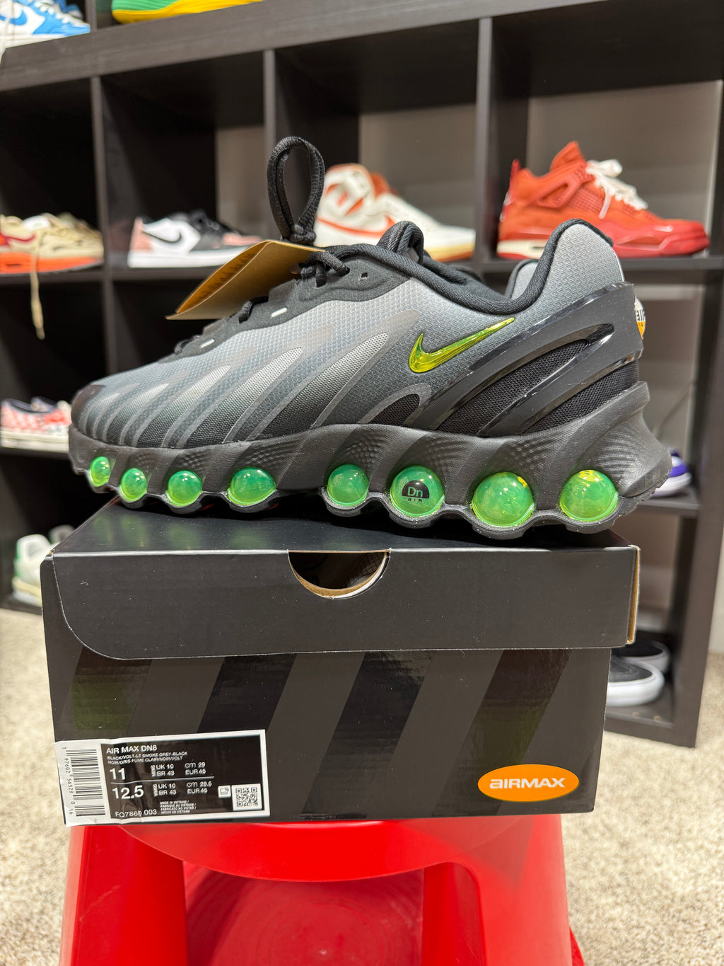 Air Max DN8 Black/Green Sz 11