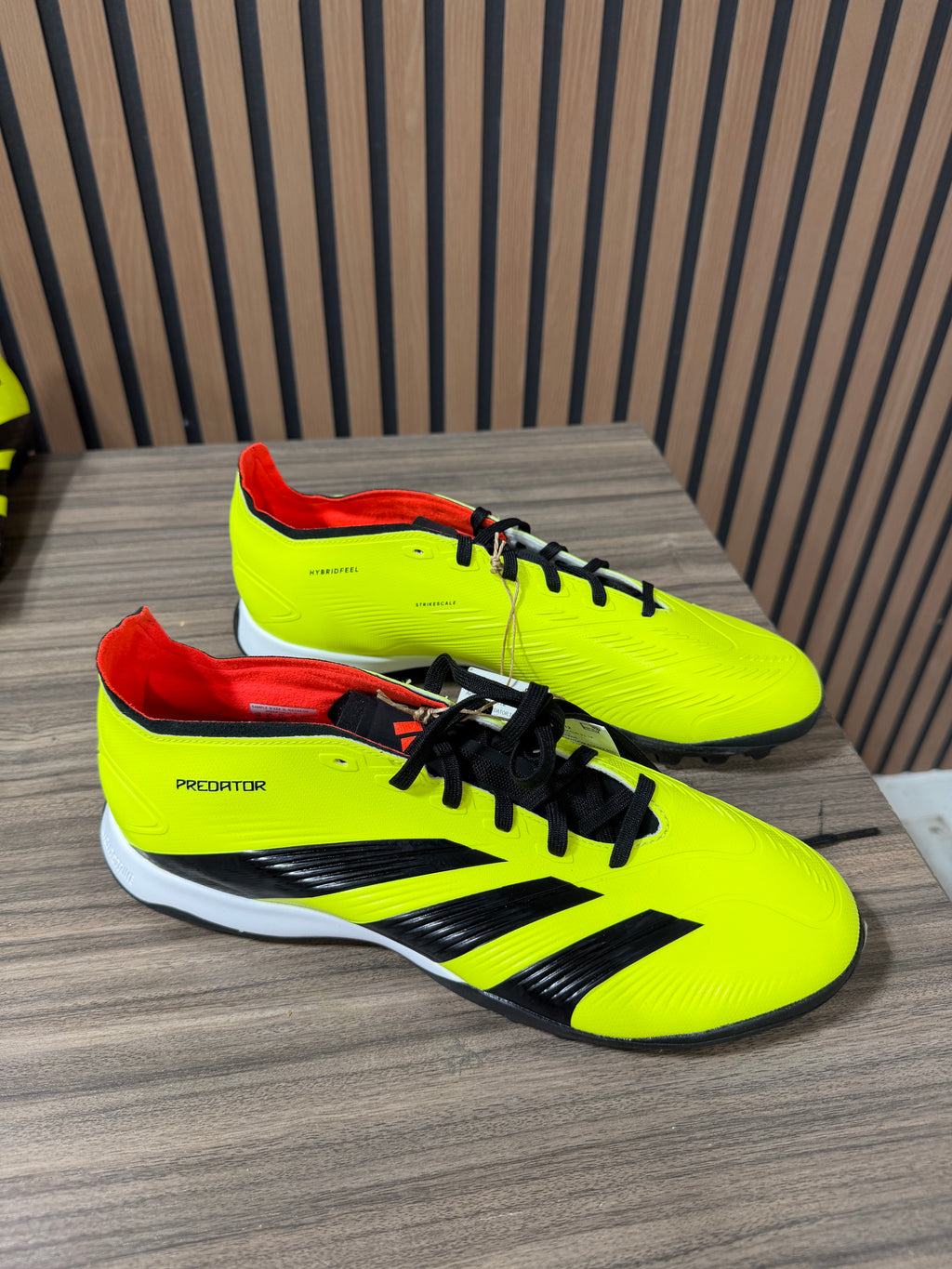 Adidas Predator 24 League TF Soccer Shoes Sz 9
