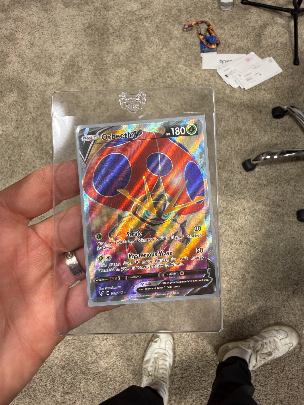 Orbeetle V (Full Art) - SWSH04: Vivid Voltage (SWSH04)