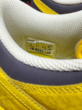 Load image into Gallery viewer, 2008 Nike Dunk Low Yellow  Sz 10.5M/W12 No Box
