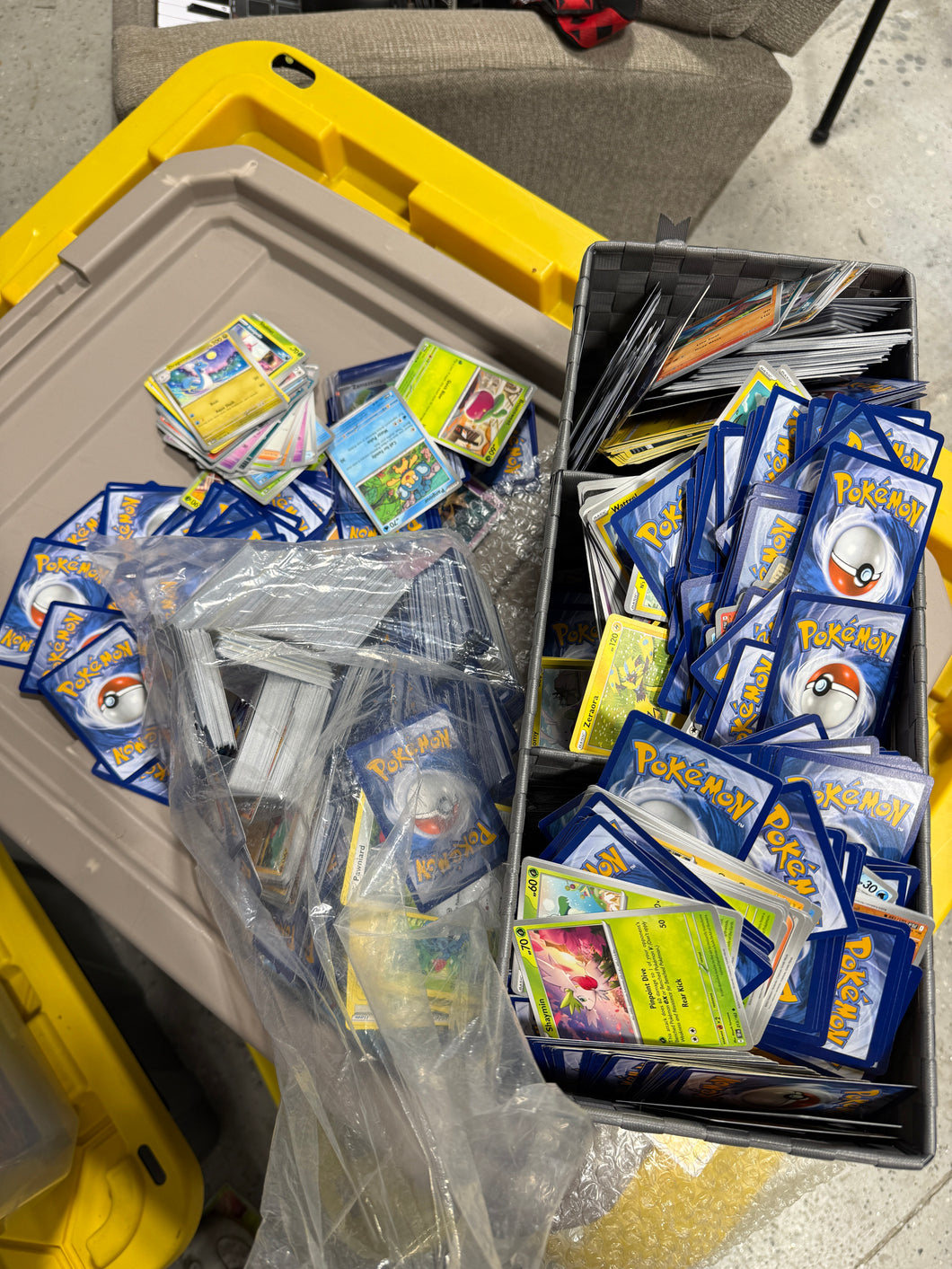 50-100 POkemon Cards (Random Bulk Cards)