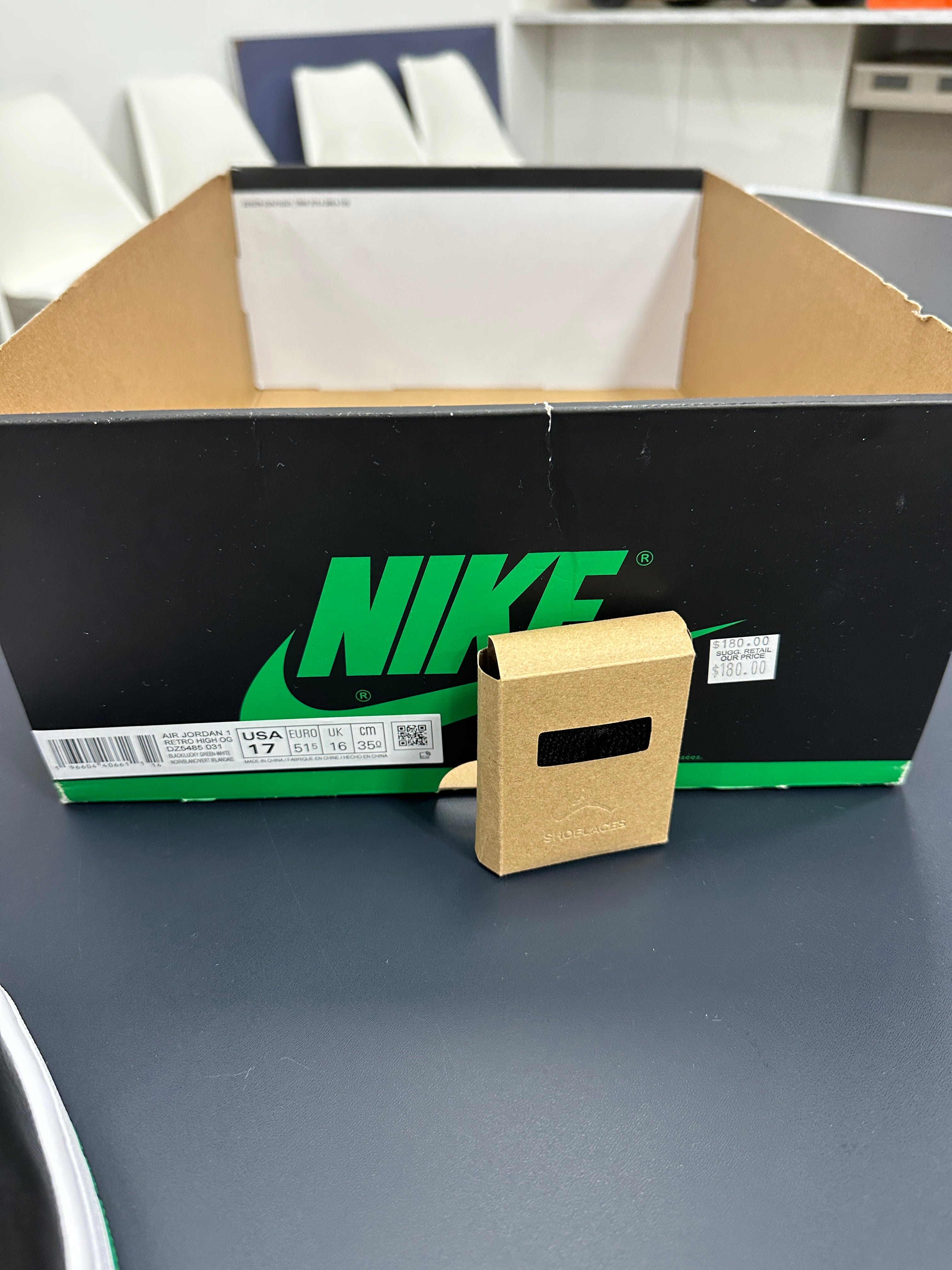Jordan 1 Retro High OG Lucky Green Sz 17