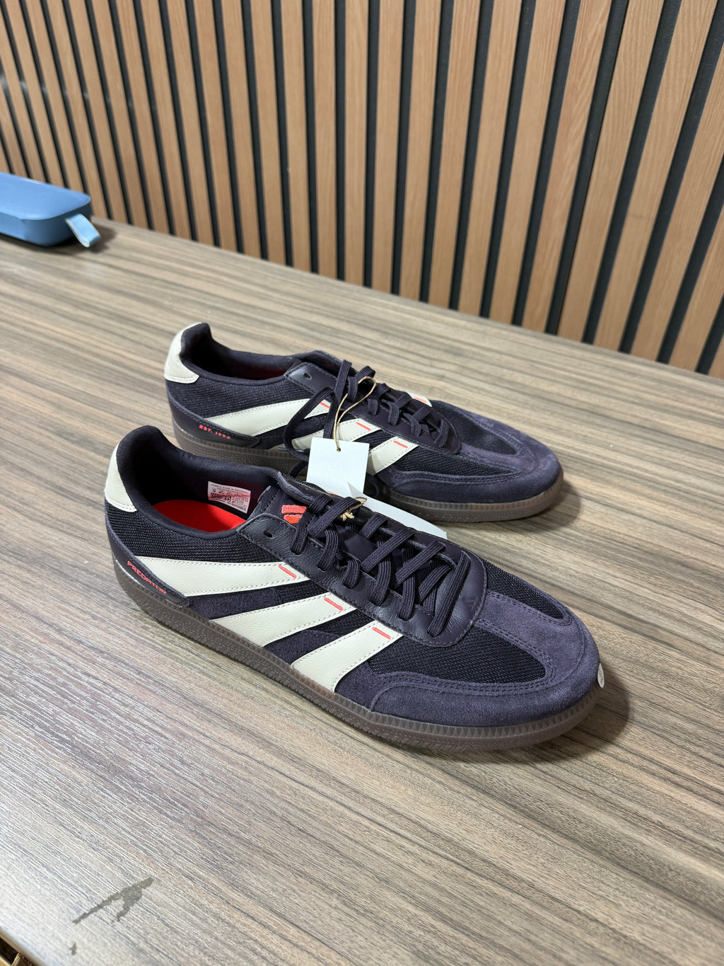 Adidas Predator 24 League Low Freestyle 'Aurora Black Alumina Turbo' Sz 9