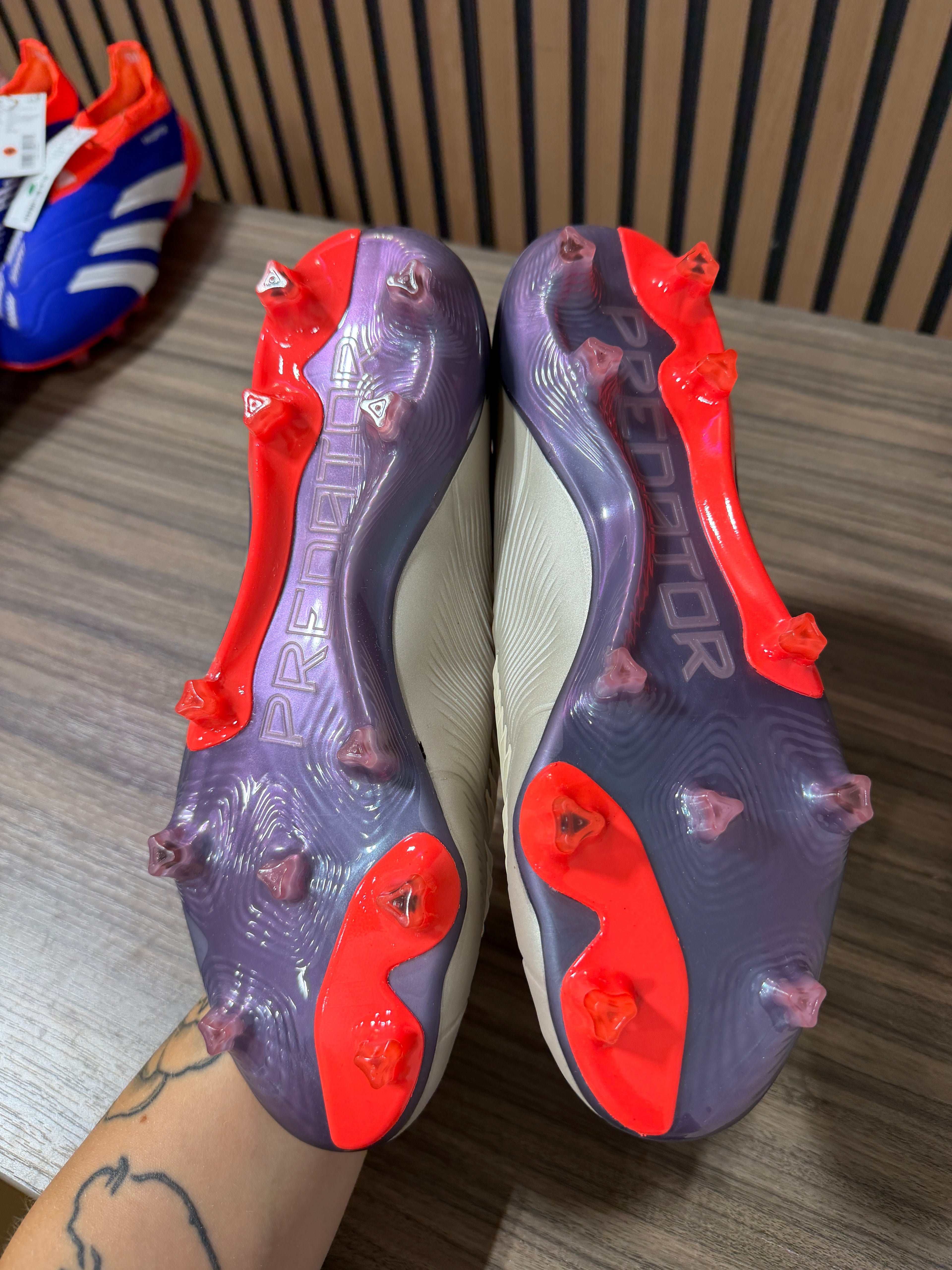 Adidas Predator Elite Laceless SG soccer cleats Sz 9