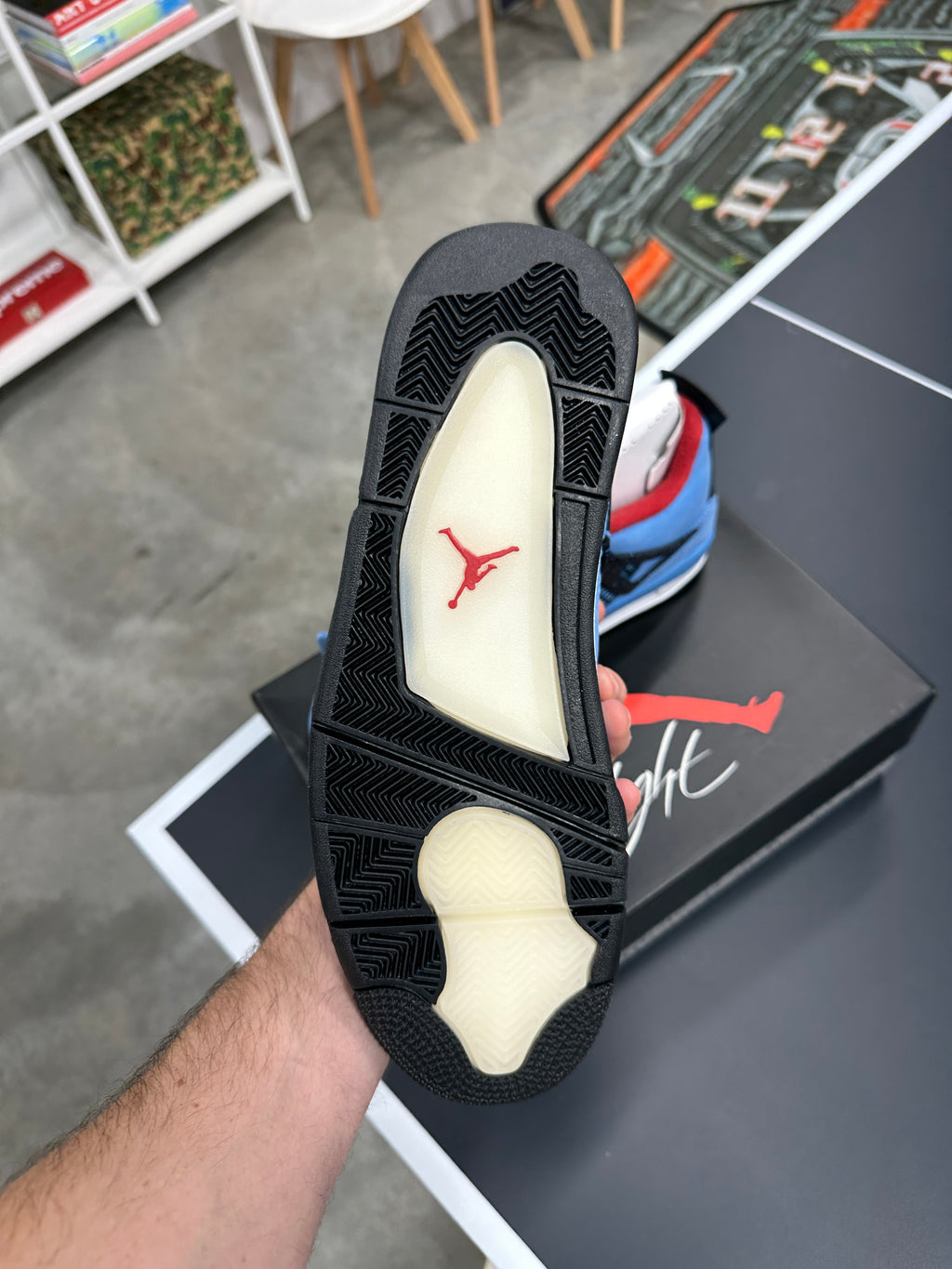 Jordan 4 Retro Travis Scott Sz 11