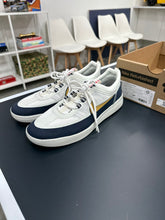 Load image into Gallery viewer, Nyah Free 2 Navy/Gold Sz 10
