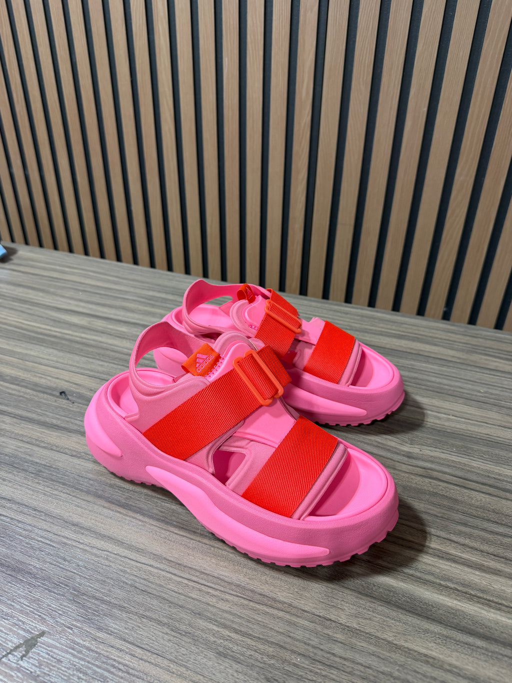 Adidas Mehana Sandals Sz 7 Womens