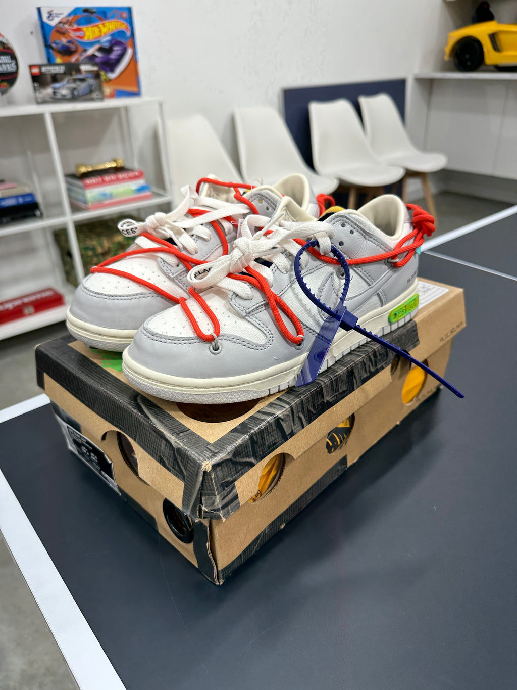 Nike Dunk Low Off-White Lot 23 Sz 7/ W8.5