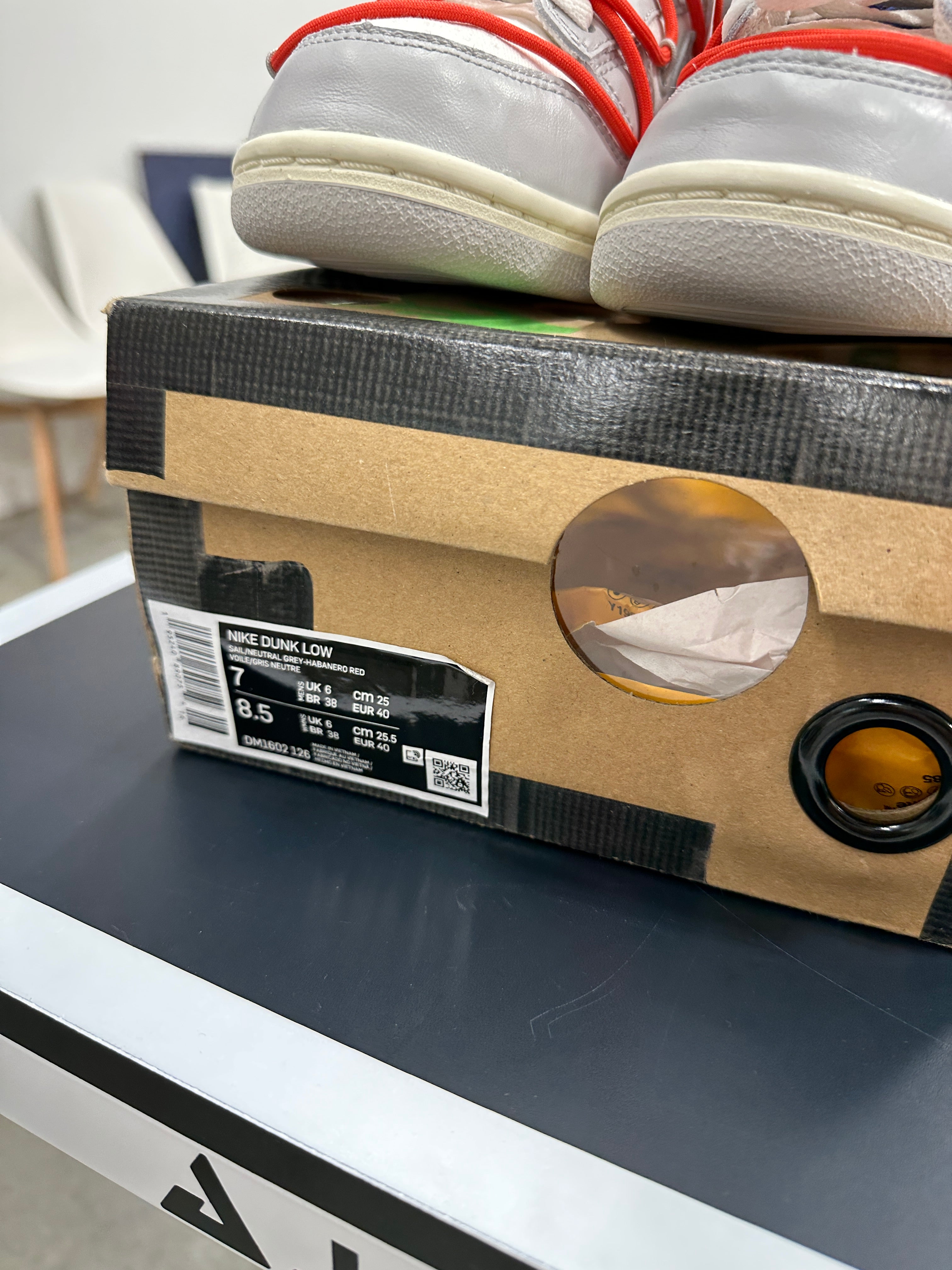 Nike Dunk Low Off-White Lot 23 Sz 7/ W8.5