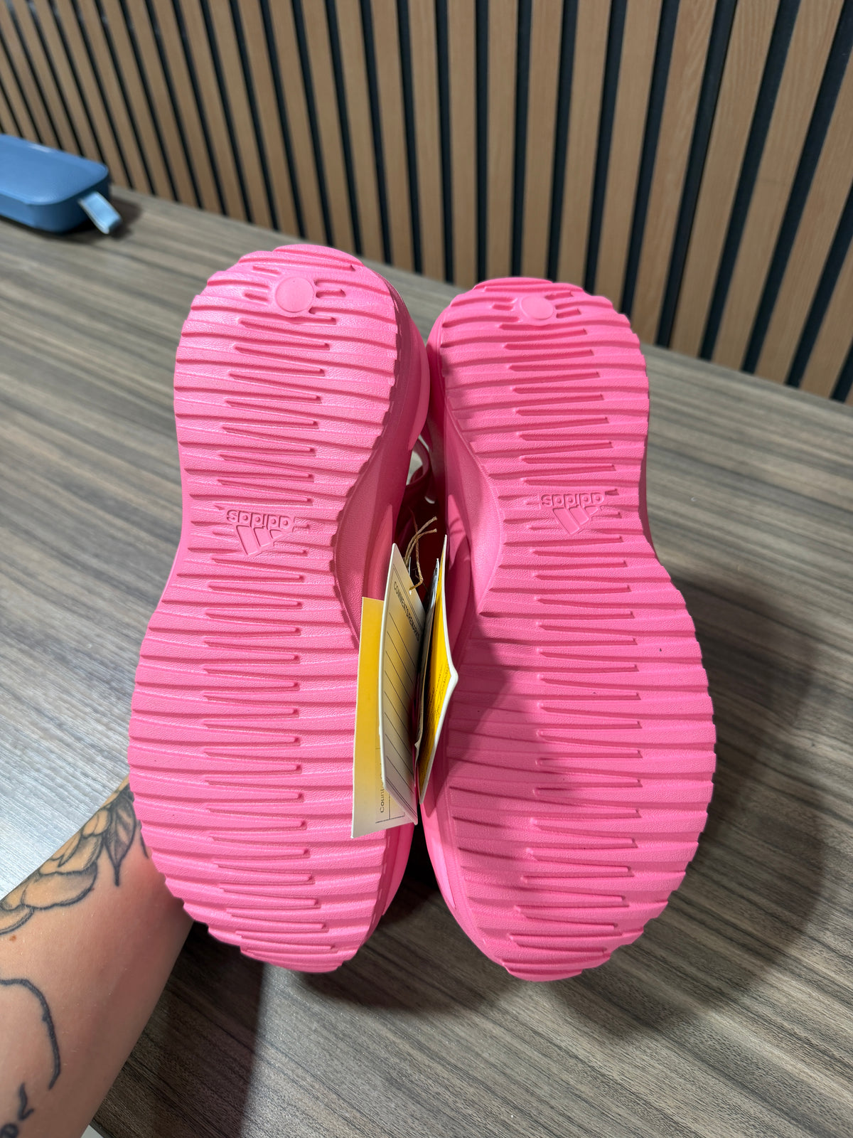 Adidas Mehana Sandals Sz 7 Womens