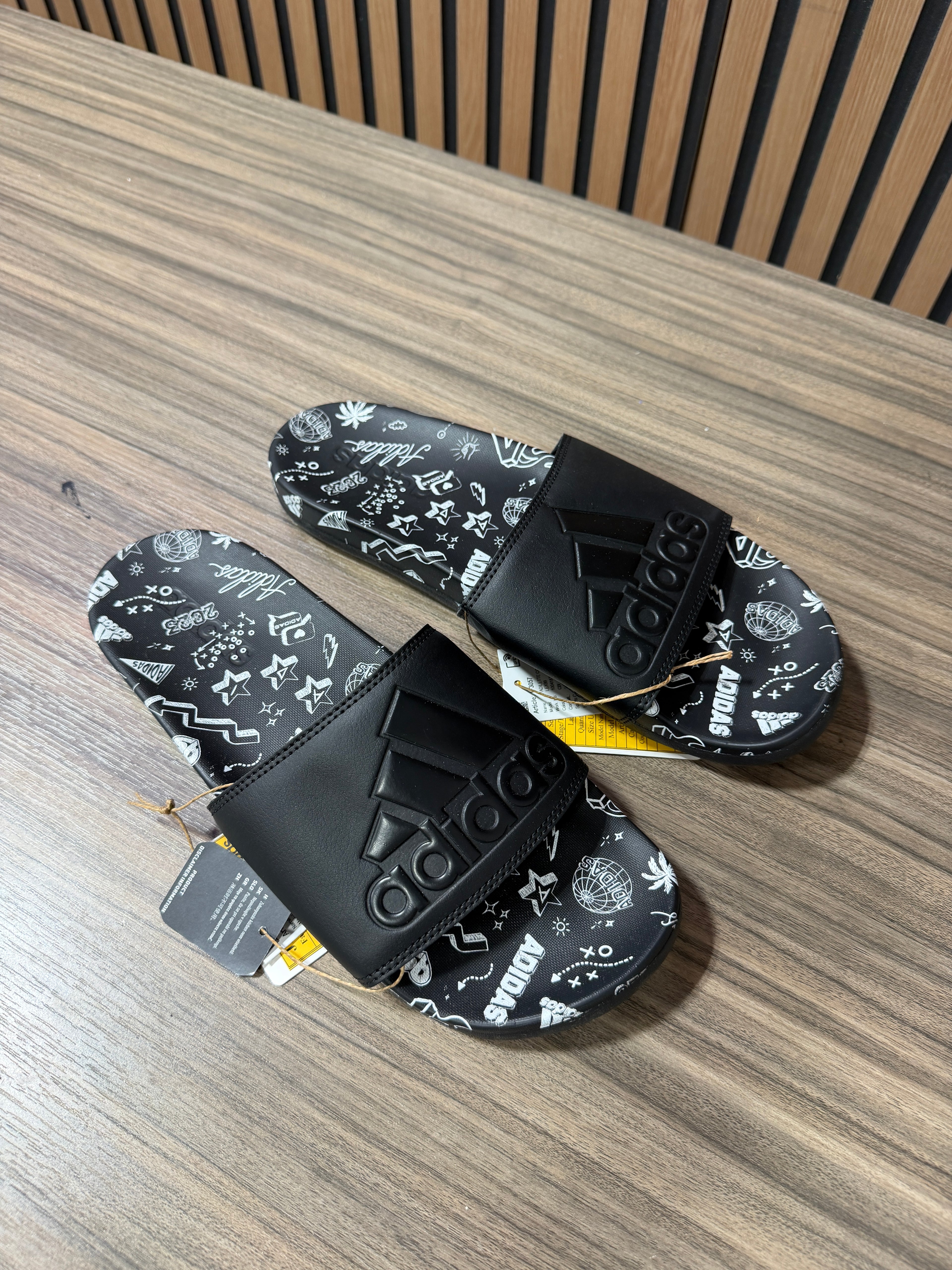 Adidas Adilette Comfort Slides Sz 9 Mens