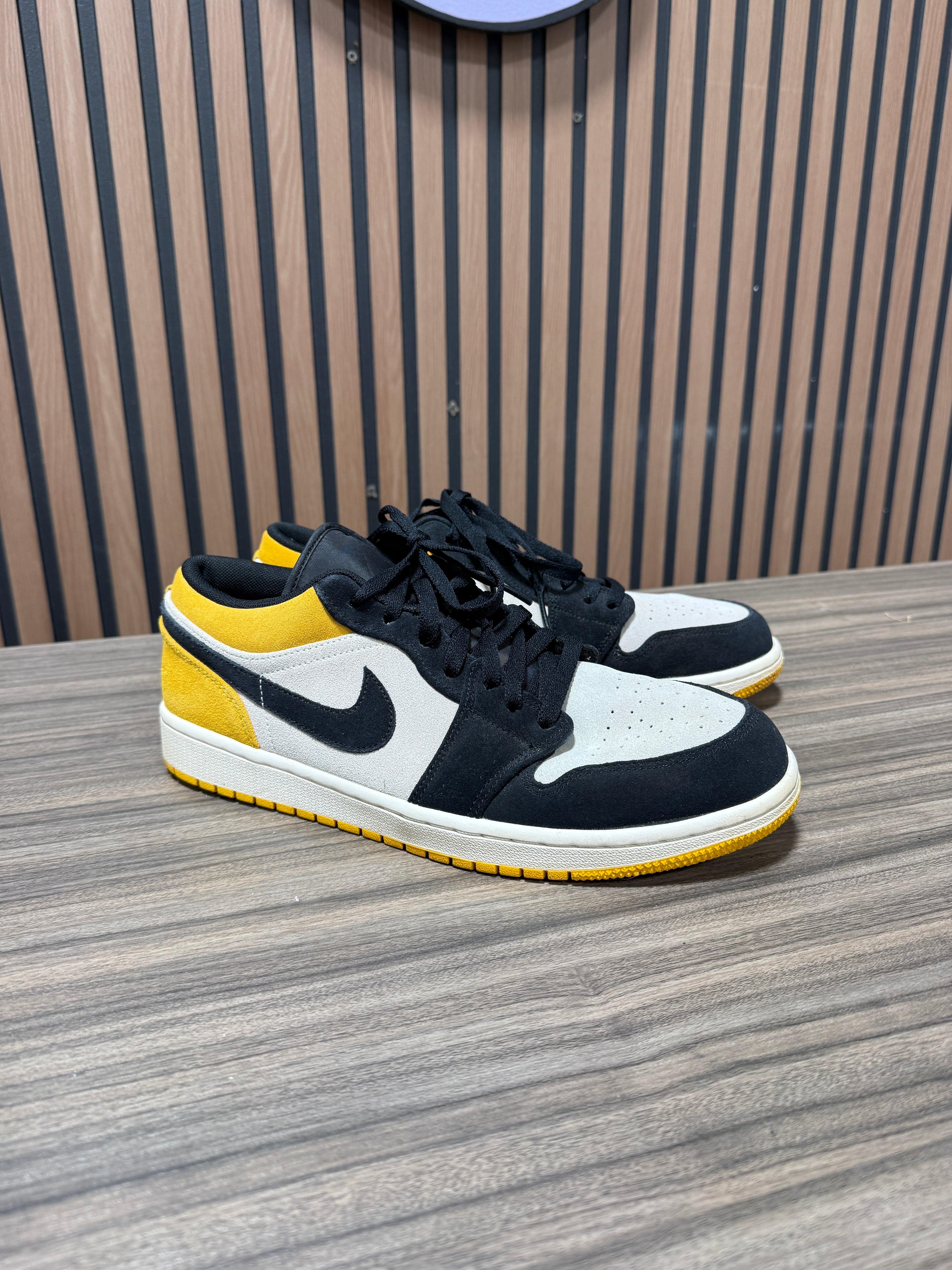 Air Jordan 1 Low 'University Gold' Sz 10.5