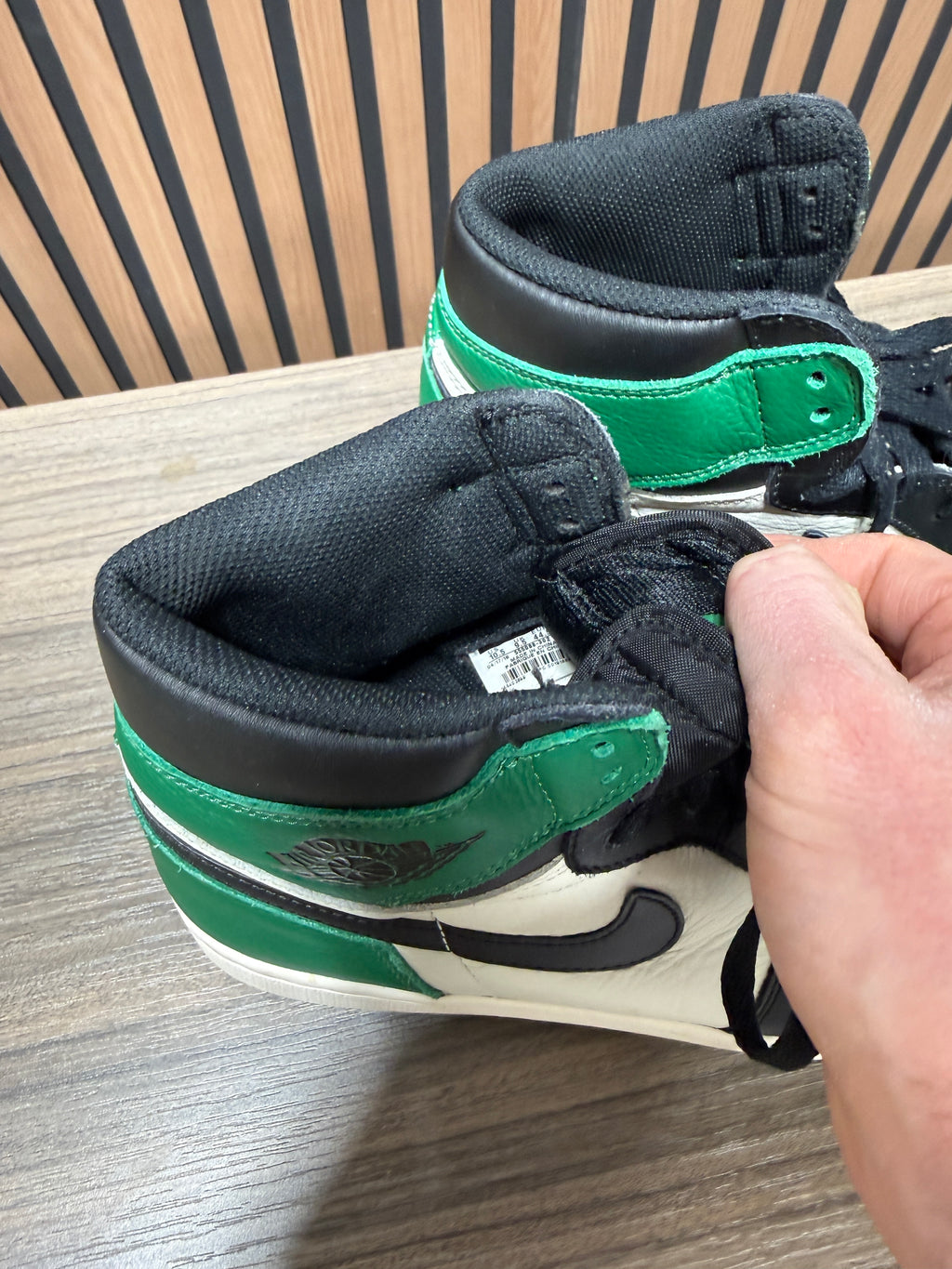 Air Jordan 1 Retro High OG 'Pine Green' Sz 10.5