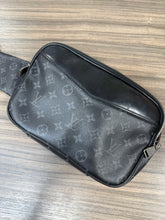 Load image into Gallery viewer, Louis Vuitton Mens Shoulder Bag
