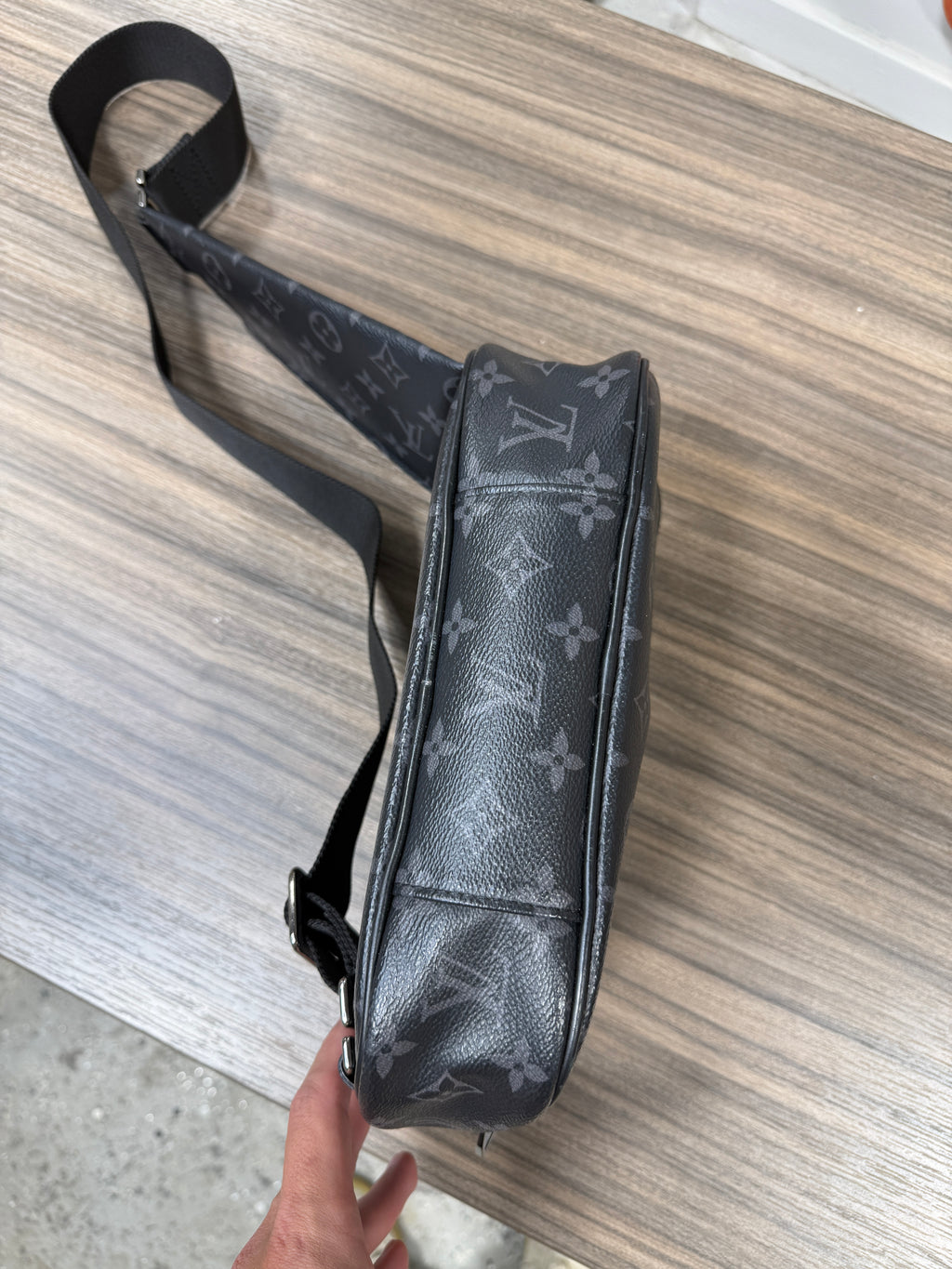 Louis Vuitton Mens Shoulder Bag