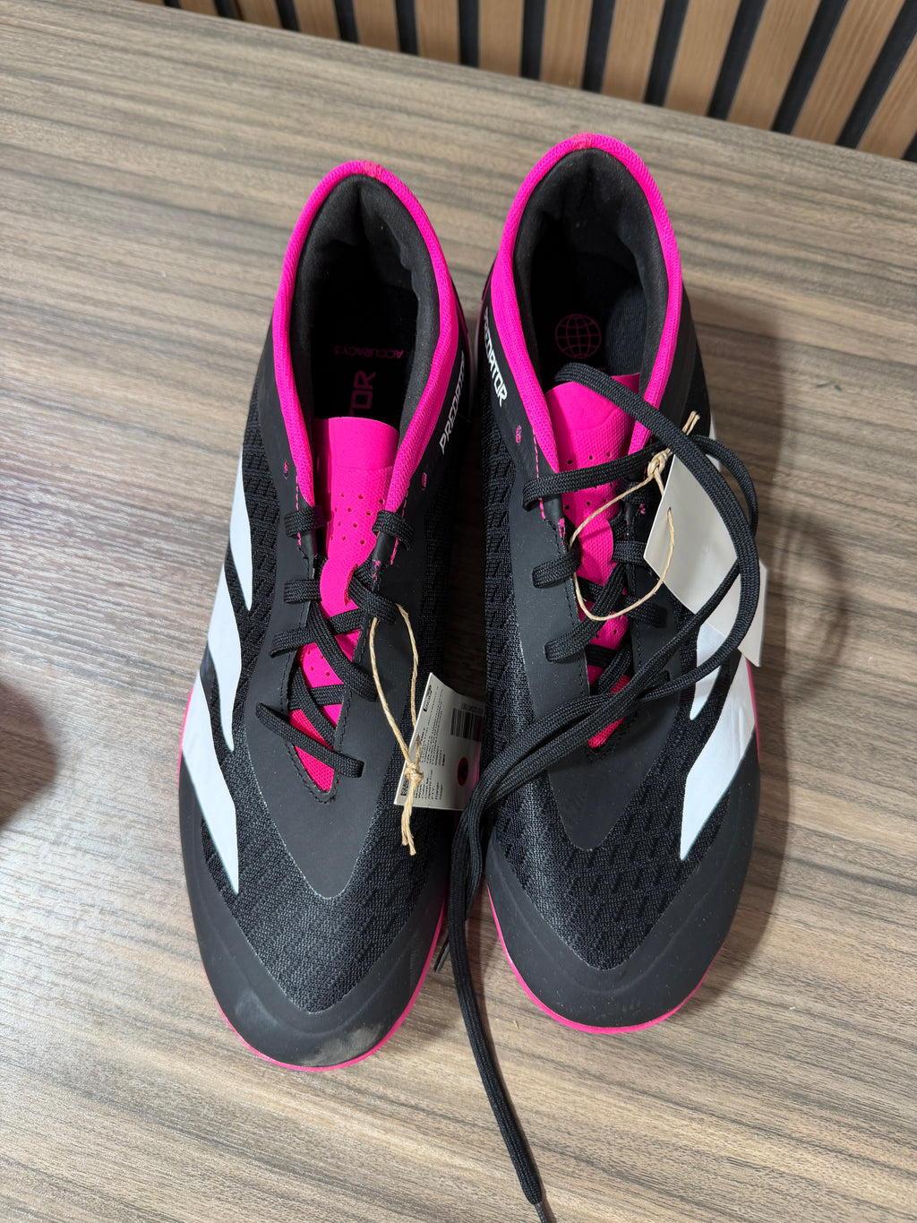 Adidas Predator Accuracy.3 Low indoor soccer shoes Sz 9