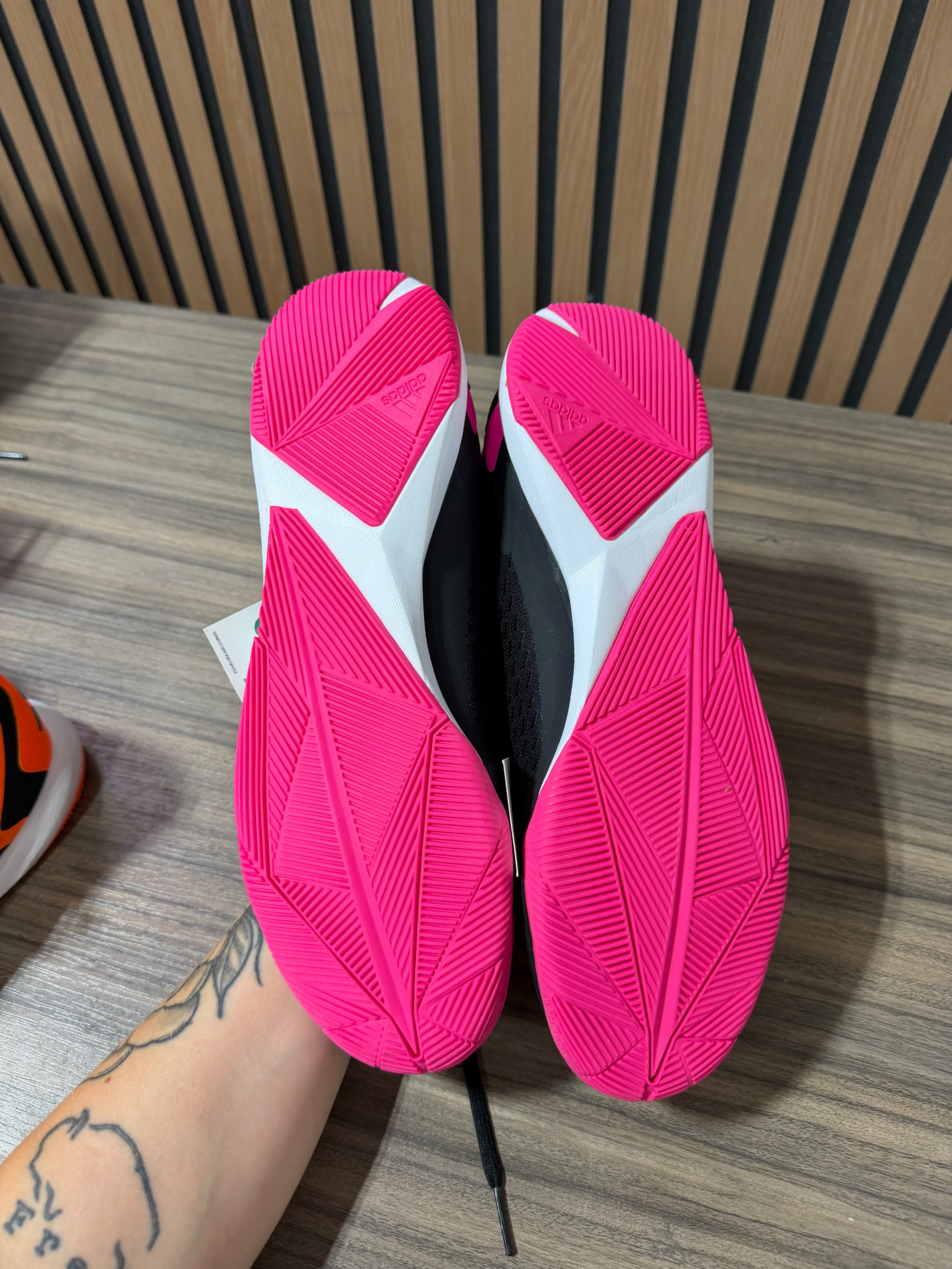 Adidas Predator Accuracy.3 Low indoor soccer shoes Sz 9