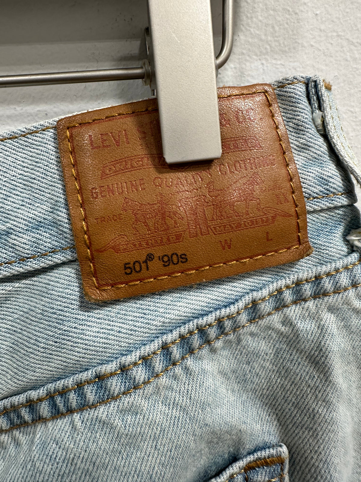 Levi's Premium 501 '90s Straight Leg Jeans Womens Size 34x30 Light Wash Button Fly