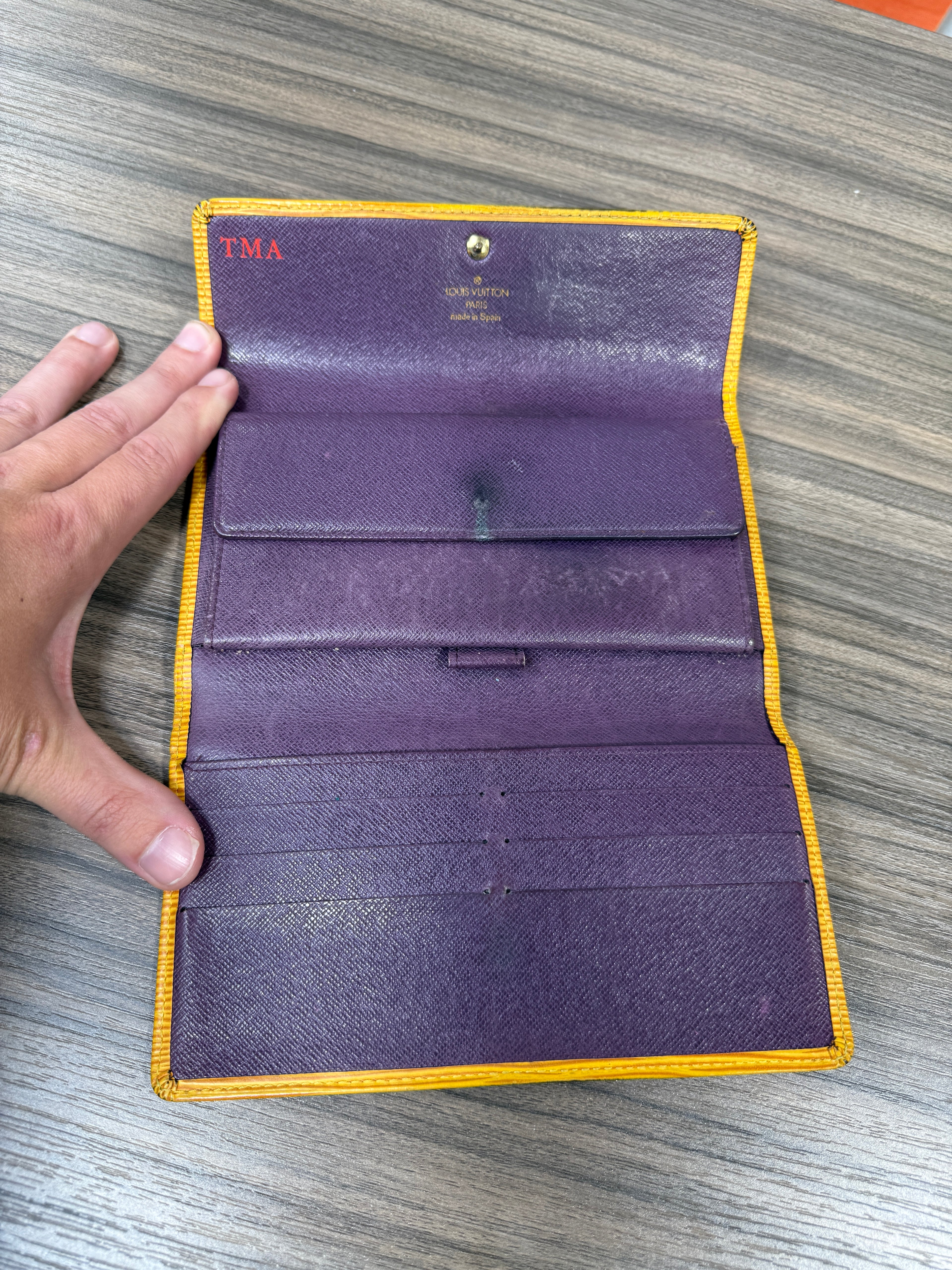 Louis Vuitton Epi Leather International Wallet