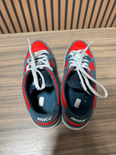 Load image into Gallery viewer, Nike Zoom Dunk Low Pro SB 'Reverse Shark' Sz 10.5 No Box
