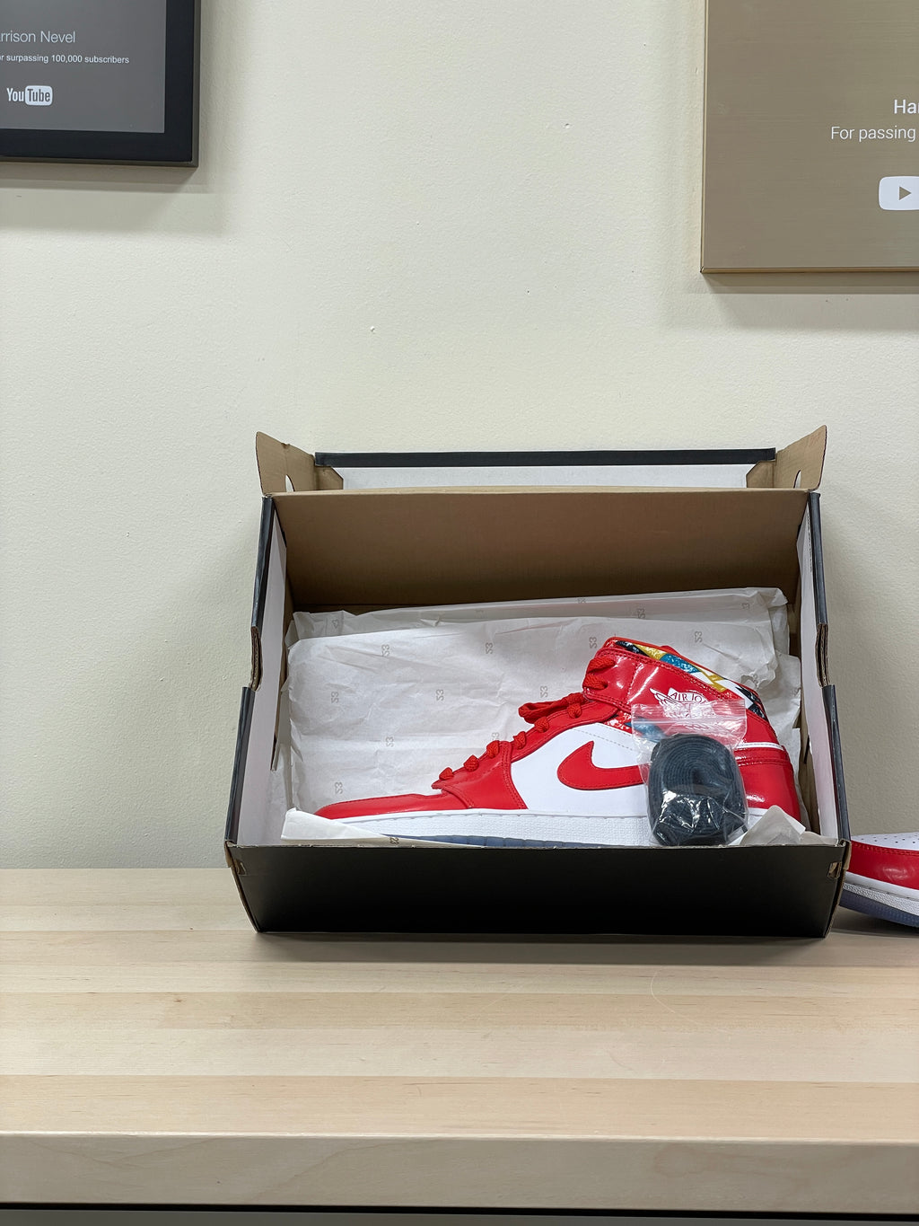 Jordan 1 Mid Barcelona Sweater Red Patent Sz 10