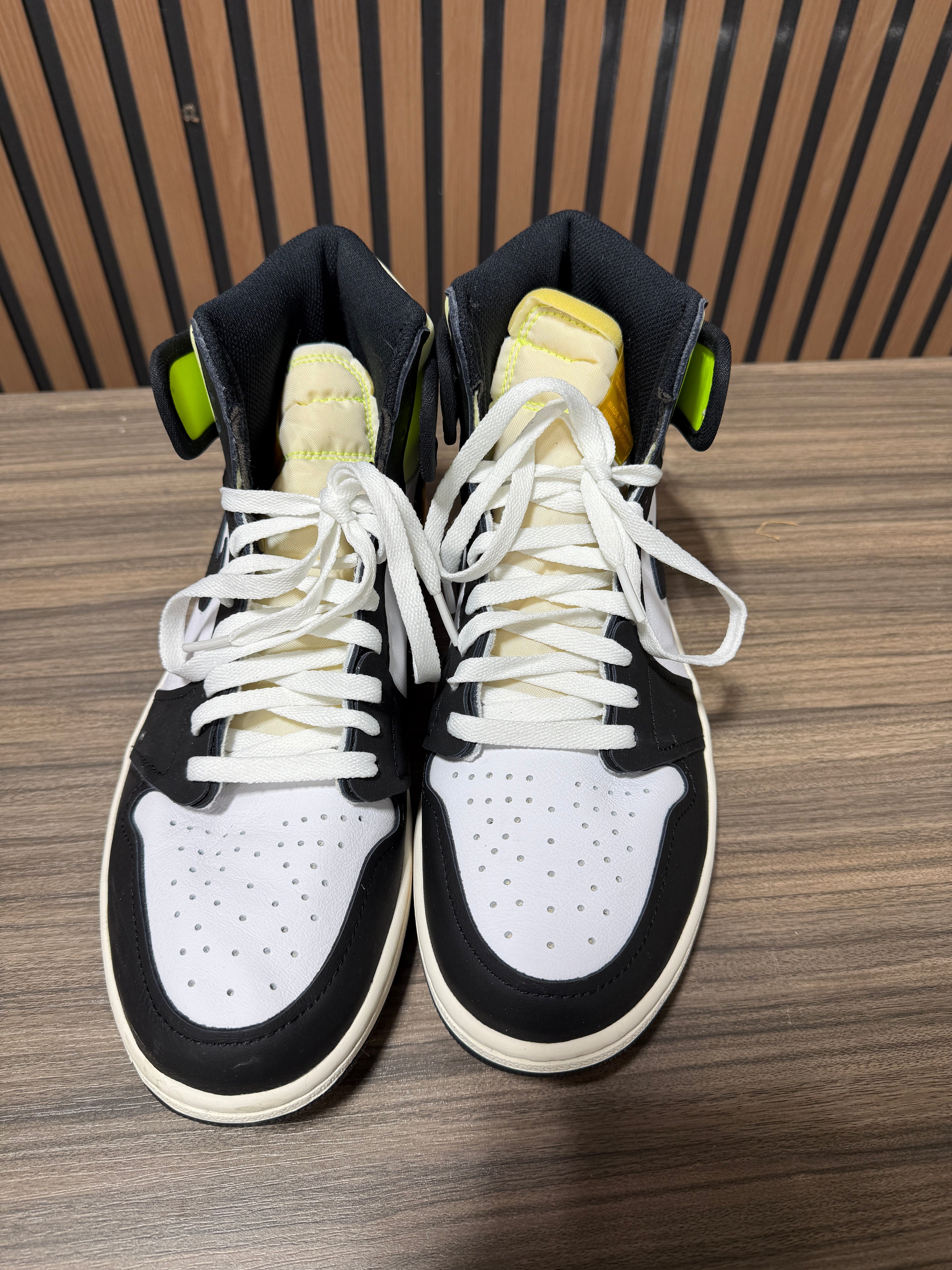 Air Jordan 1 High 'Volt Gold' No Box