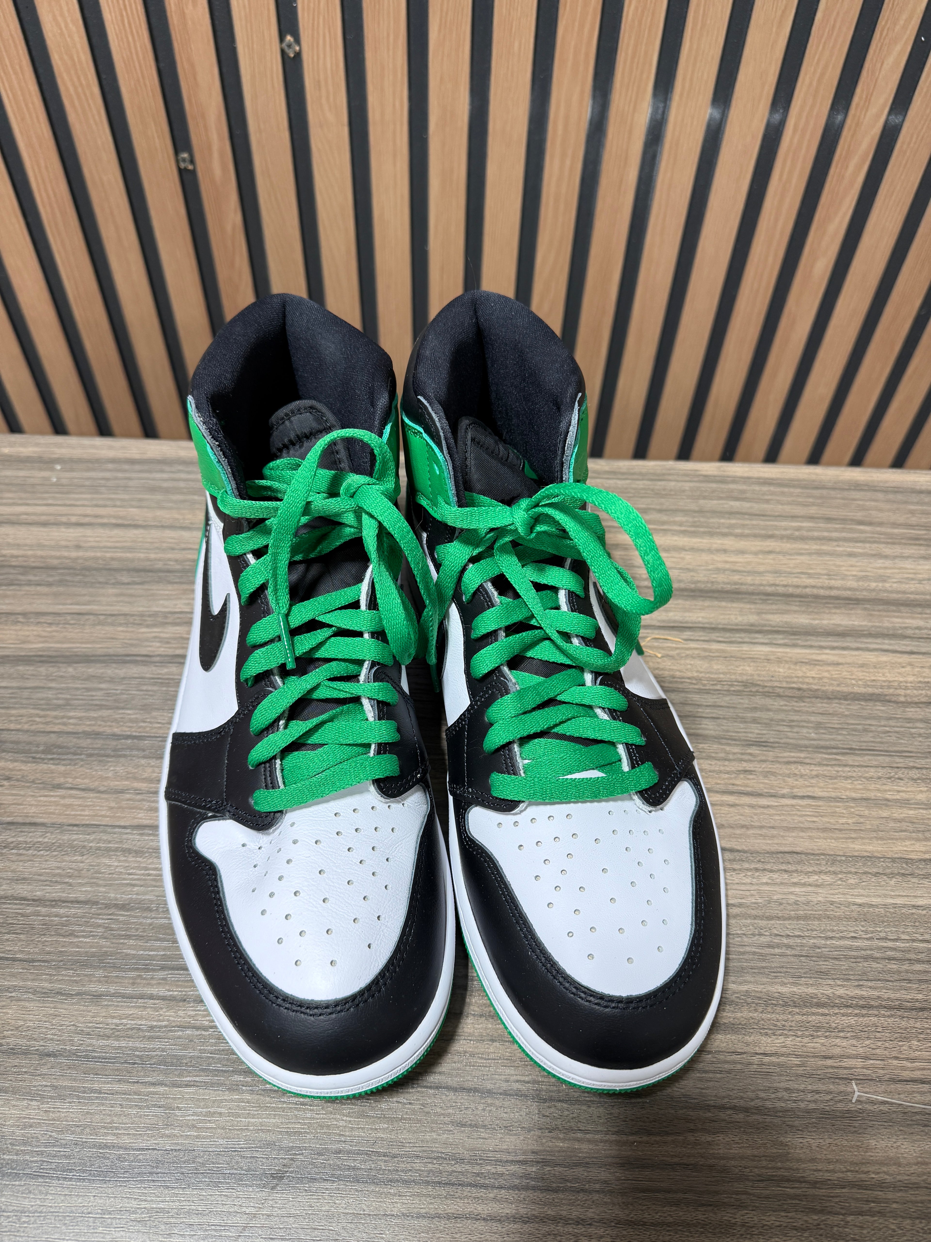 Air Jordan 1 Retro High OG 'Lucky Green' Sz 10.5 No Box