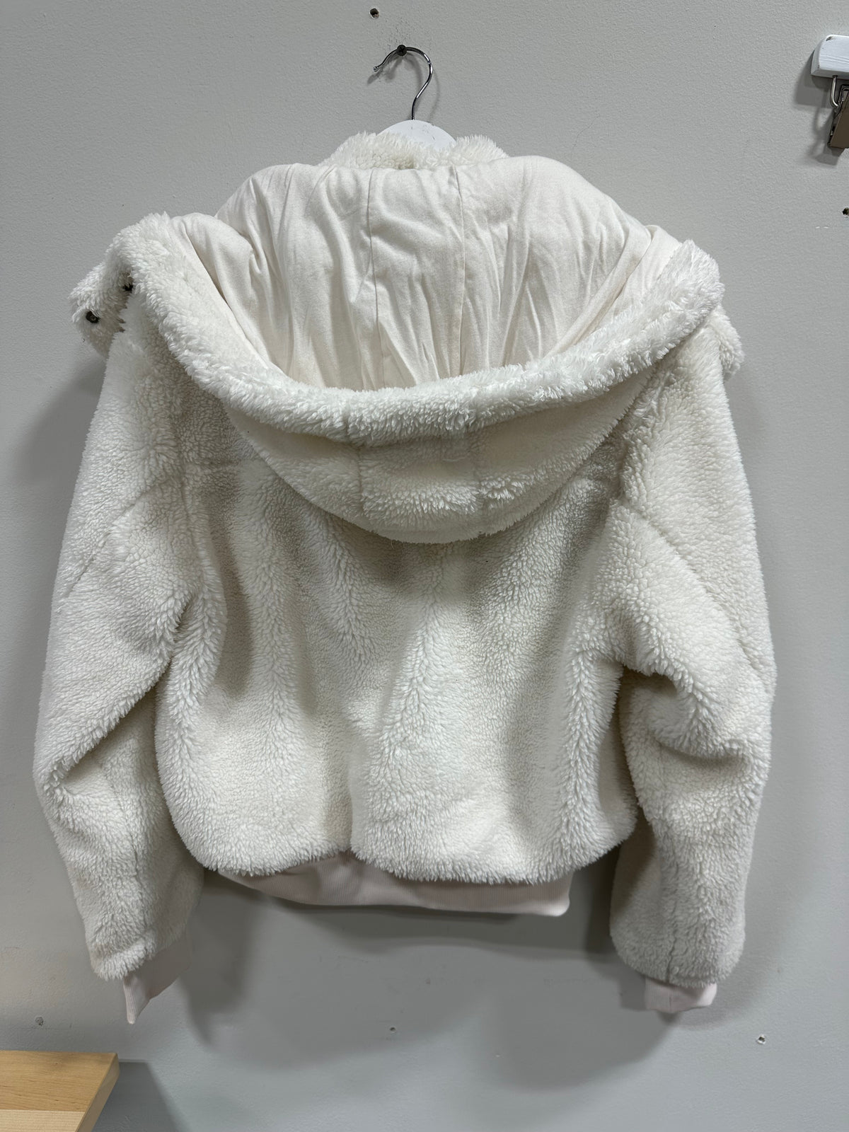 Alo Yoga Foxy Sherpa Jacket Womens Medium Ivory White Removable Hood Zip