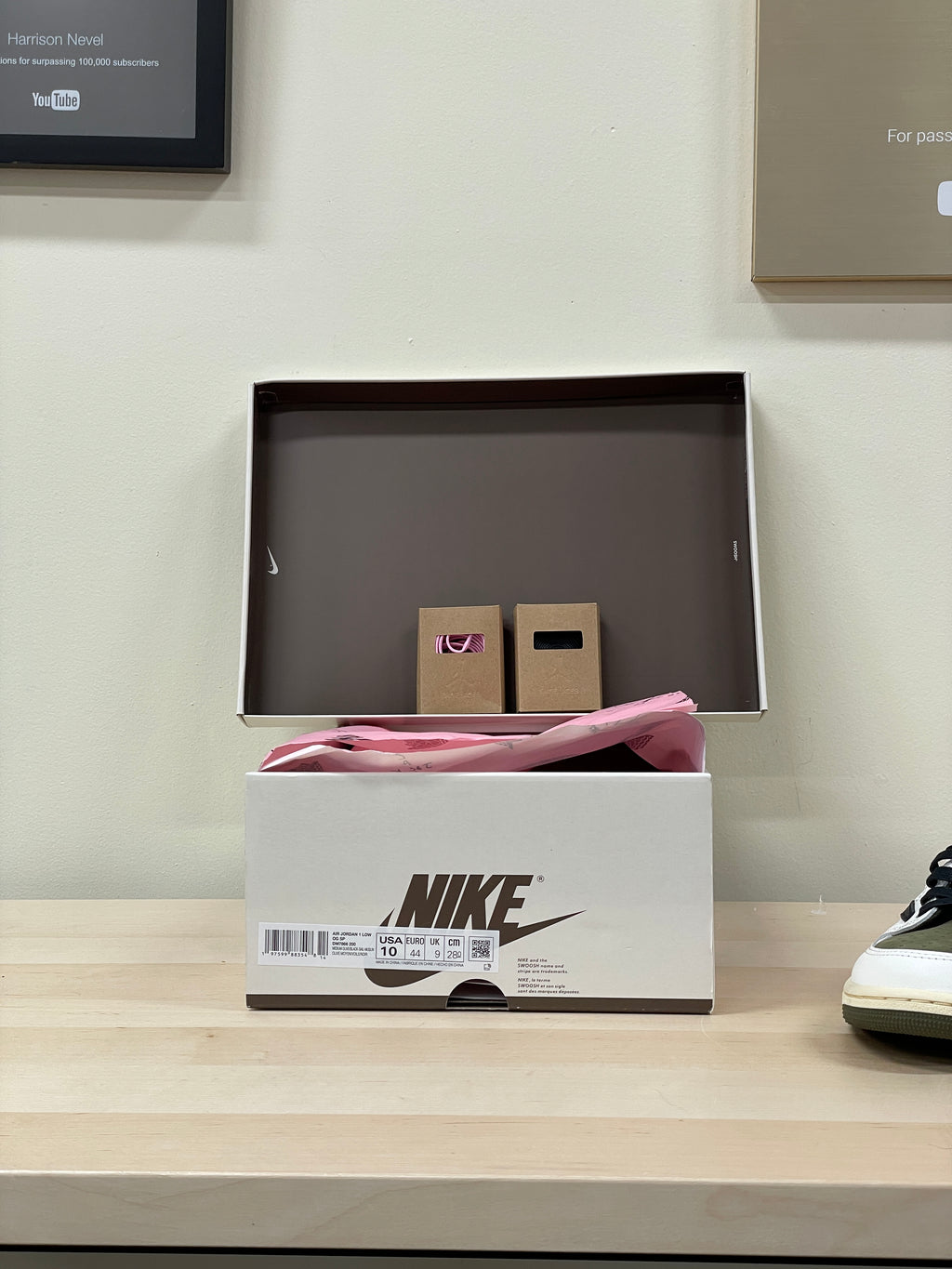 Jordan 1 Retro Low OG SP Travis Scott Medium Olive Sz 10