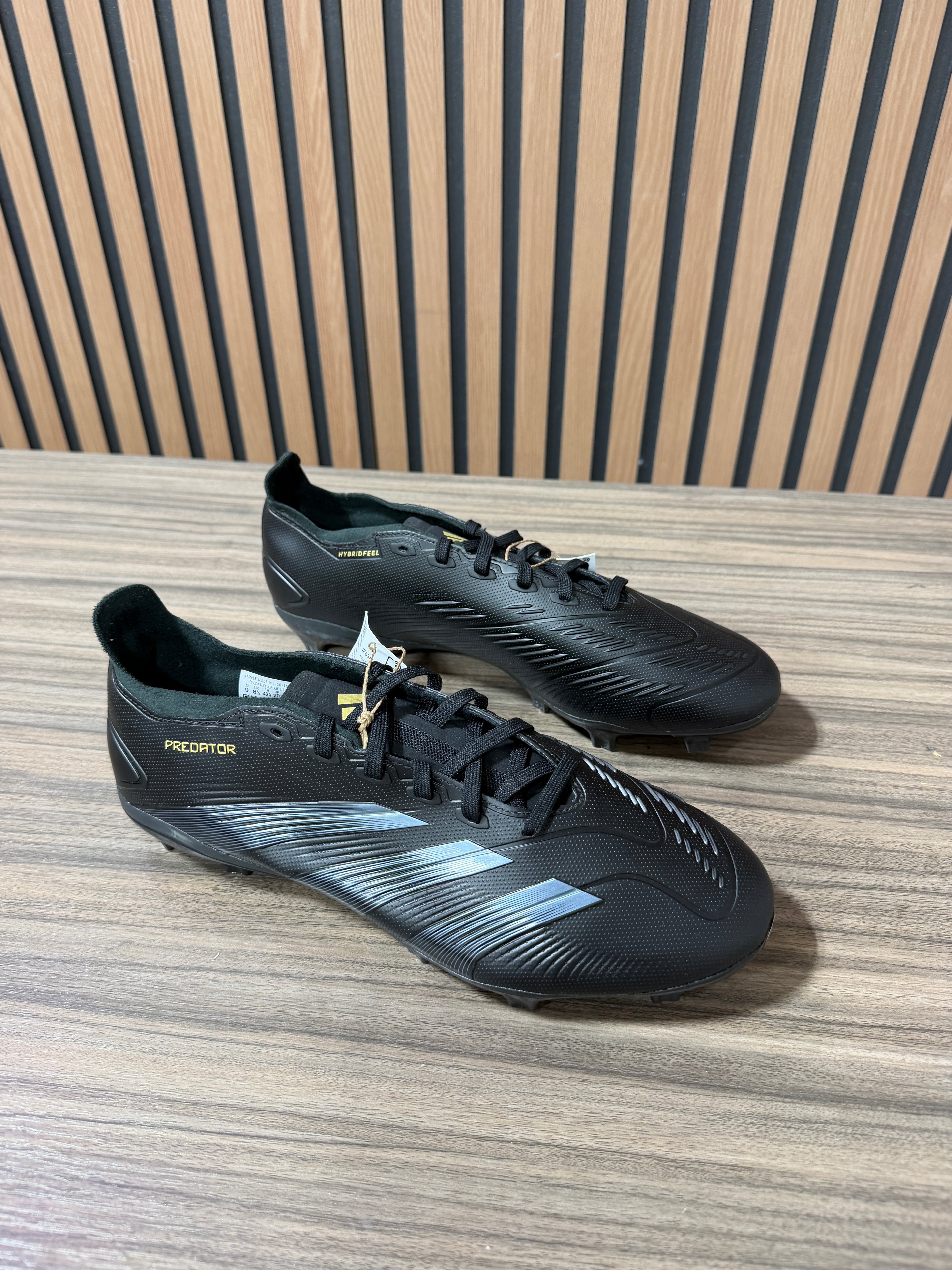 adidas Predator League Firm Ground soccer cleats Sz 9