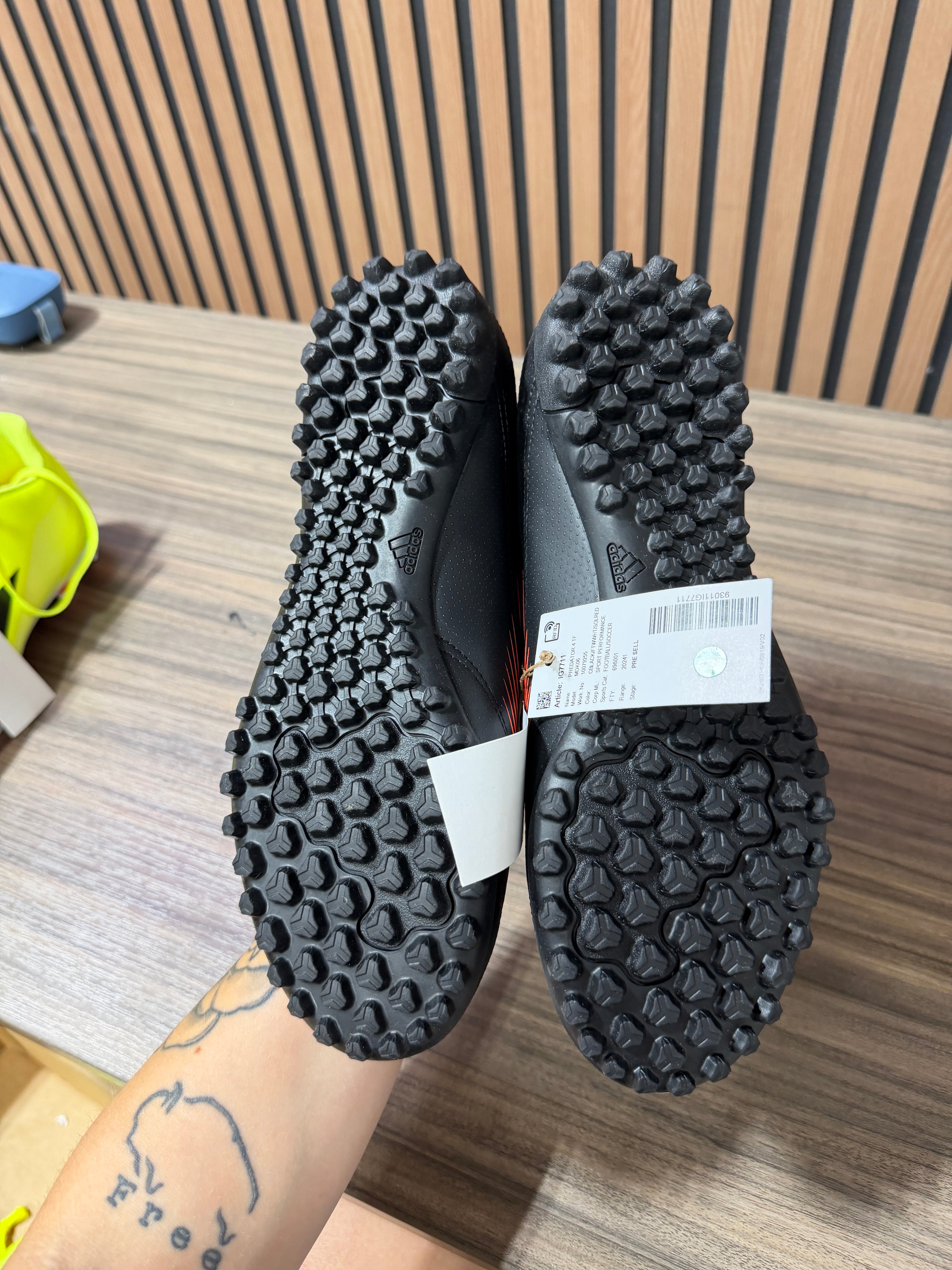 Adidas Predator Club TF Sz 9