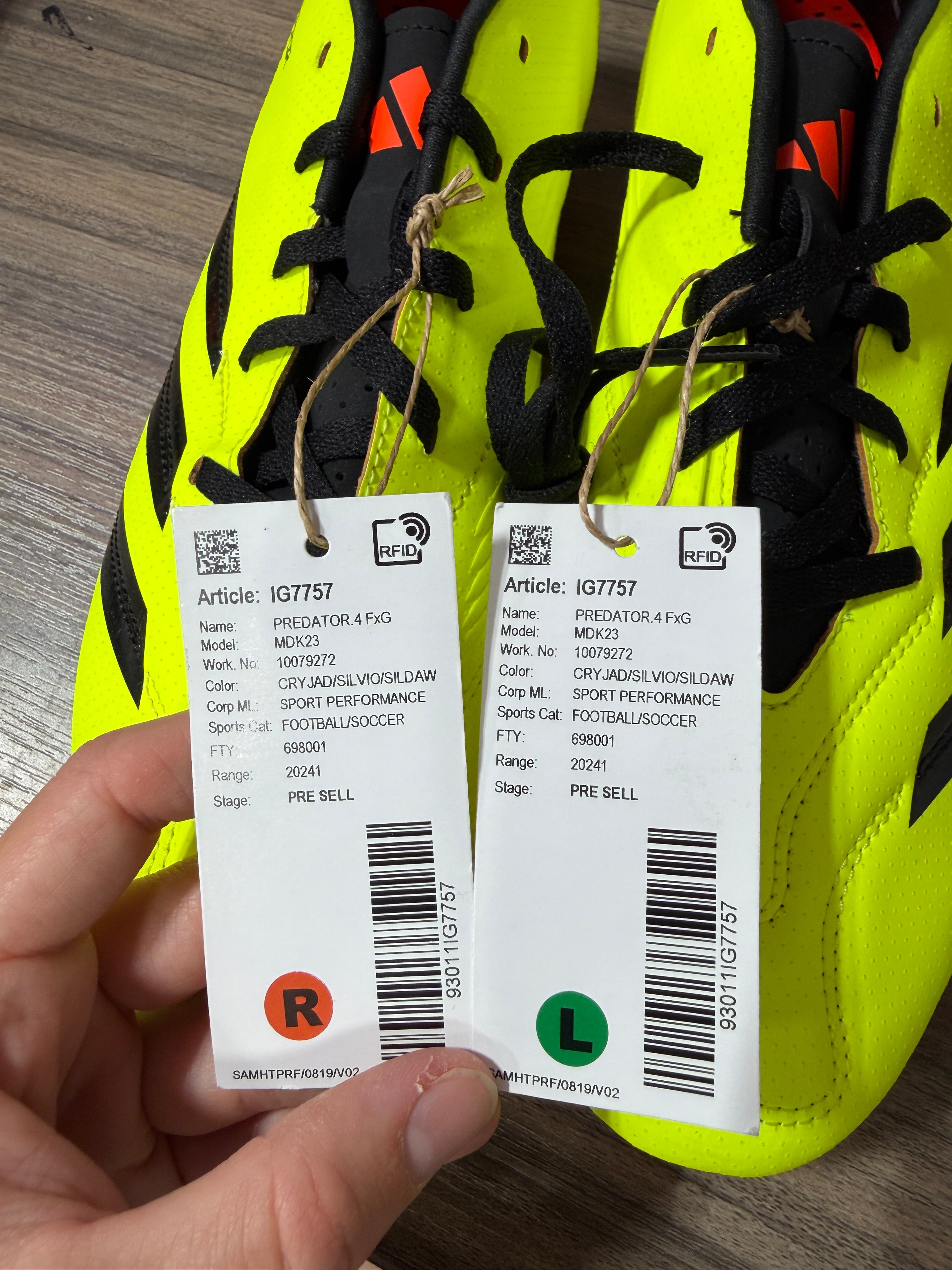 adidas Predator Club Firm Ground/Multi-Ground Soccer Cleats  Sz 9