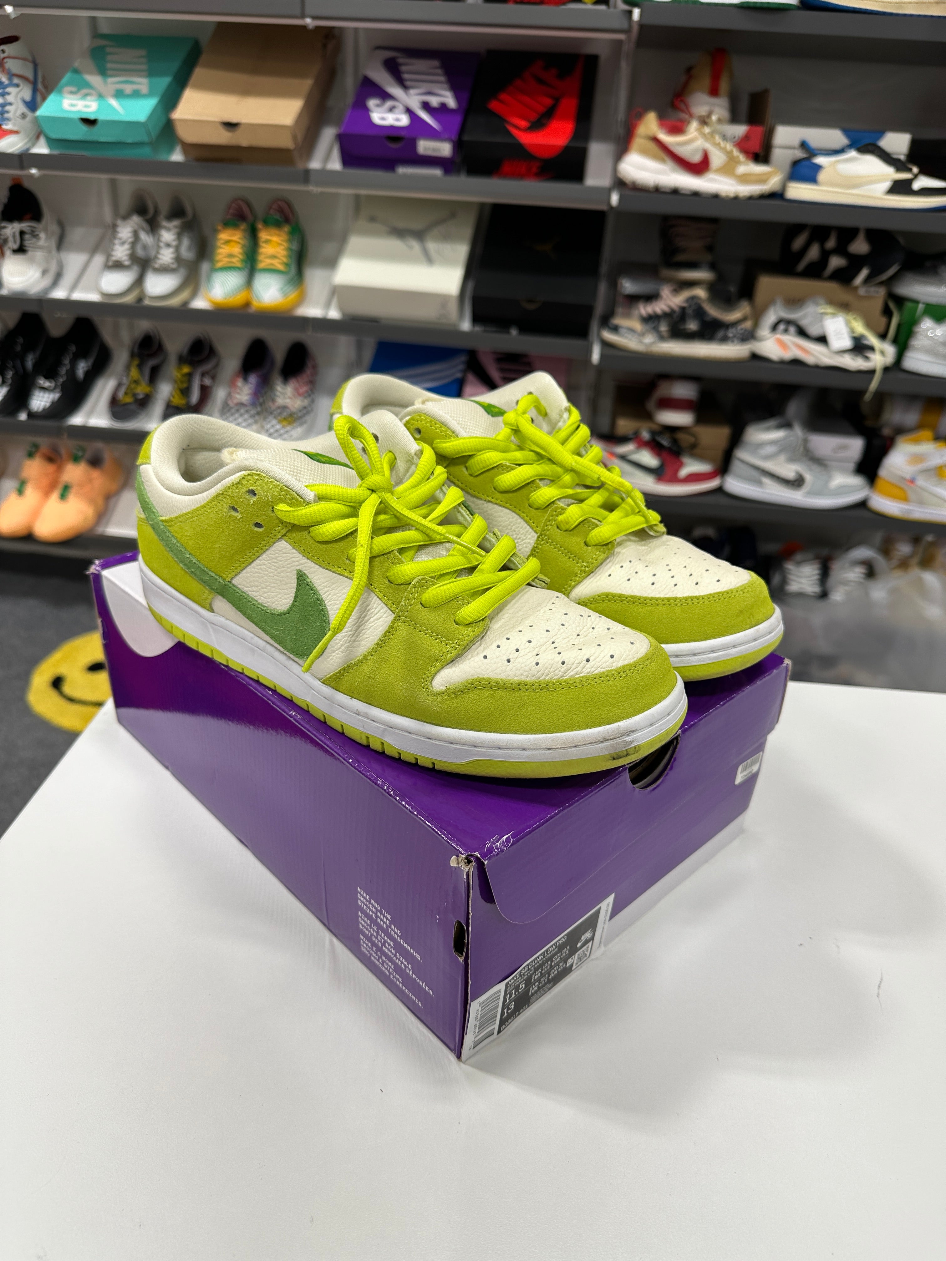 Nike SB Dunk Low Green Apple Sz 11.5