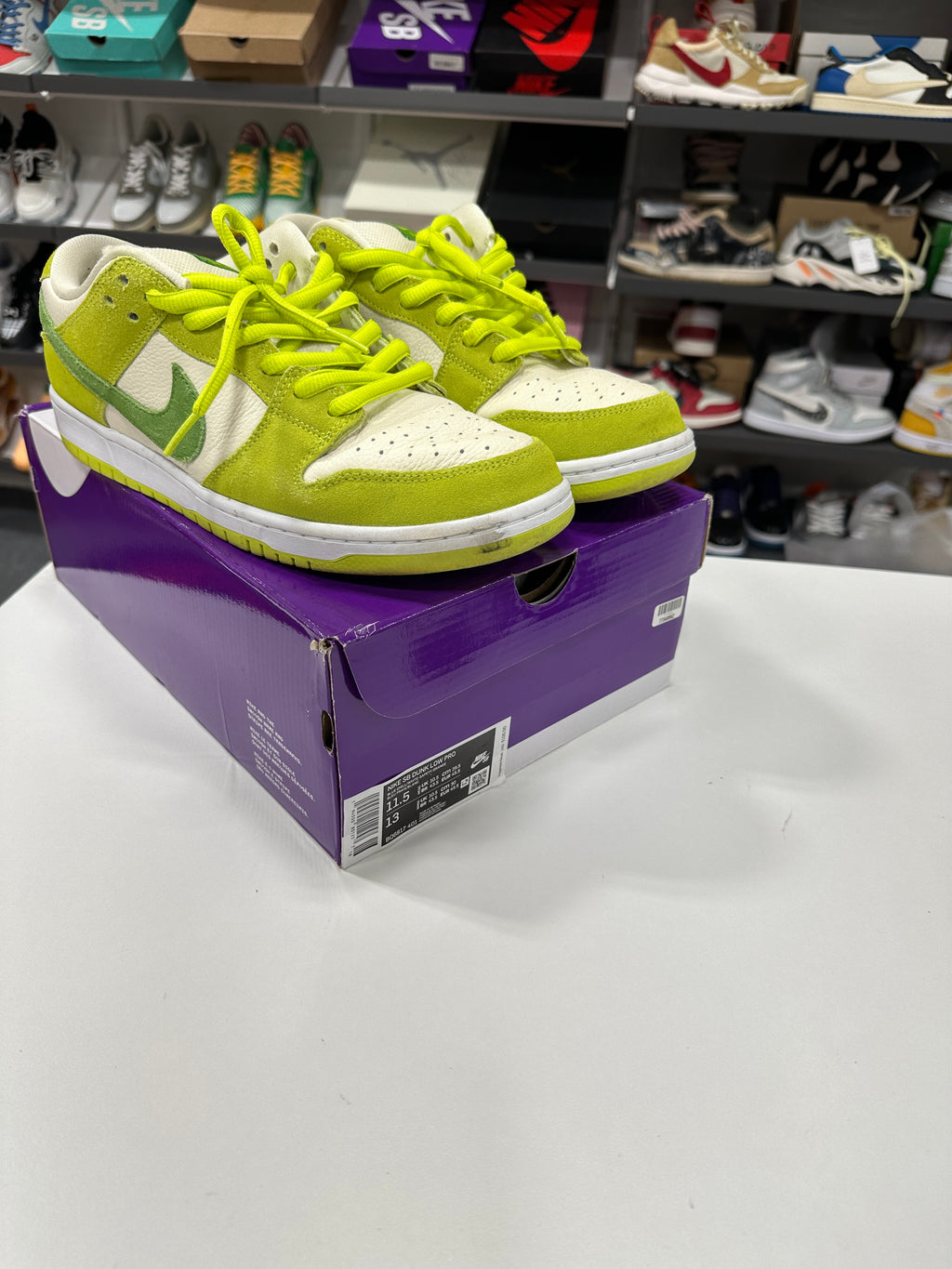 Nike SB Dunk Low Green Apple Sz 11.5