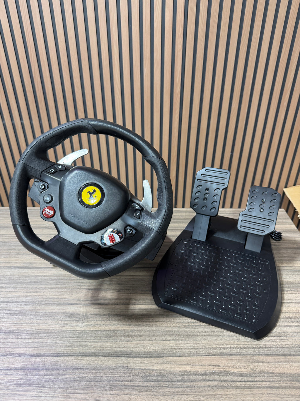 Thrustmaster T80 Ferrari 488 GTB Edition Steering Wheel + Pedals / PS4, PS5, PC