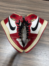 Load image into Gallery viewer, 1985 Jordan 1 Chicago Sz 5.5
