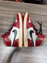 Load image into Gallery viewer, 1985 Jordan 1 Chicago Sz 5.5
